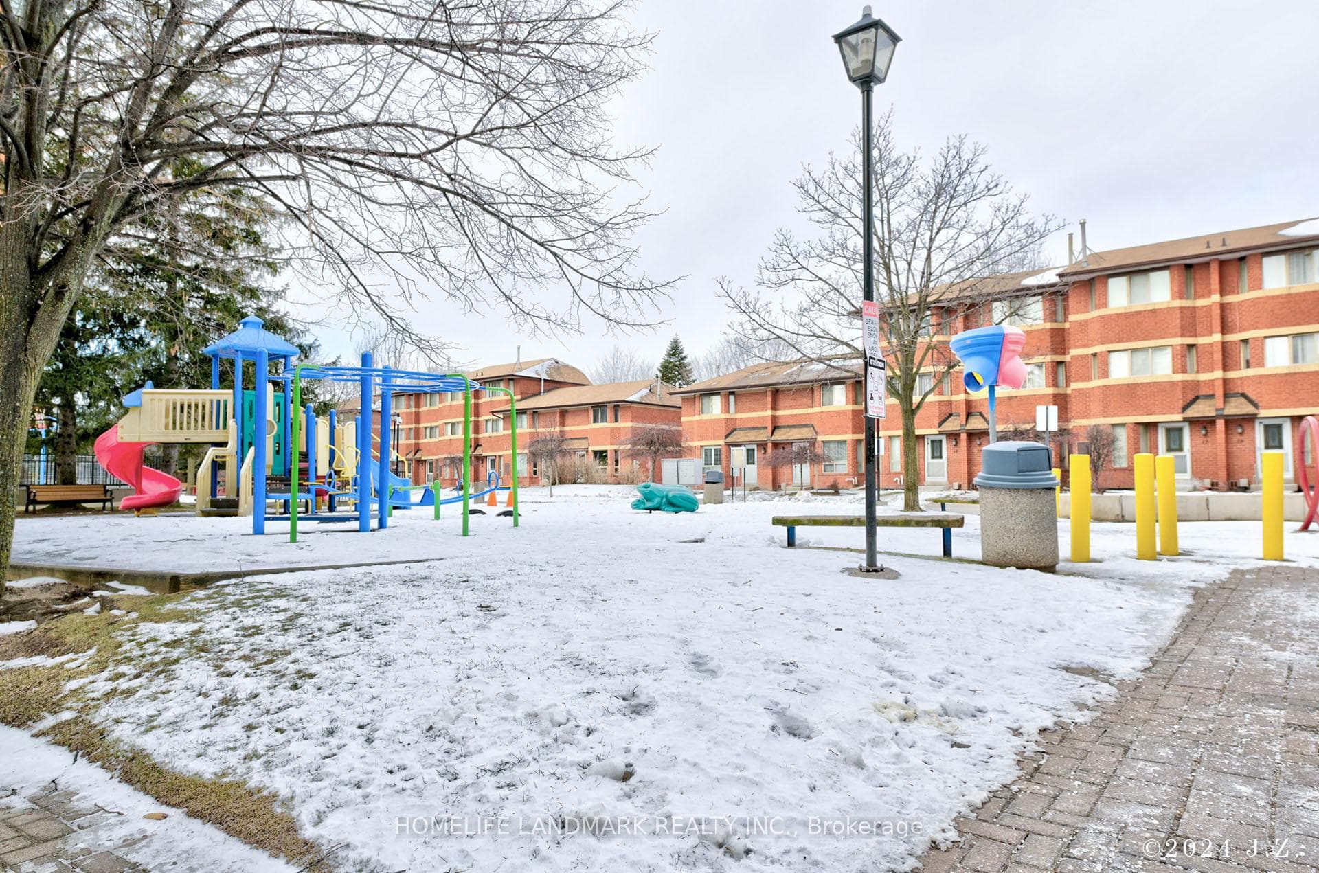 2466 Eglinton Avenue Unit 1607 photo 11
