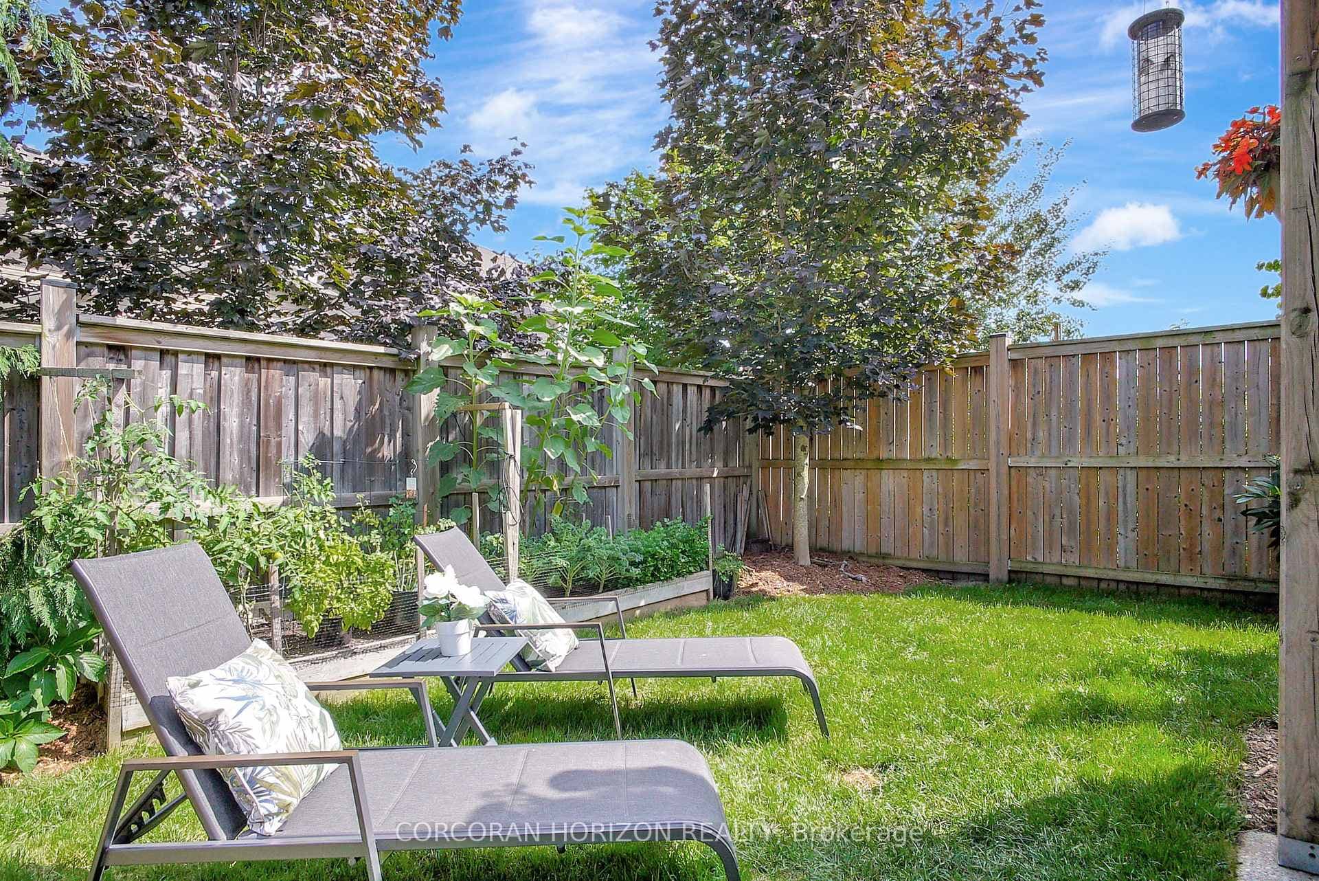 160 Hardcastle Drive photo 32