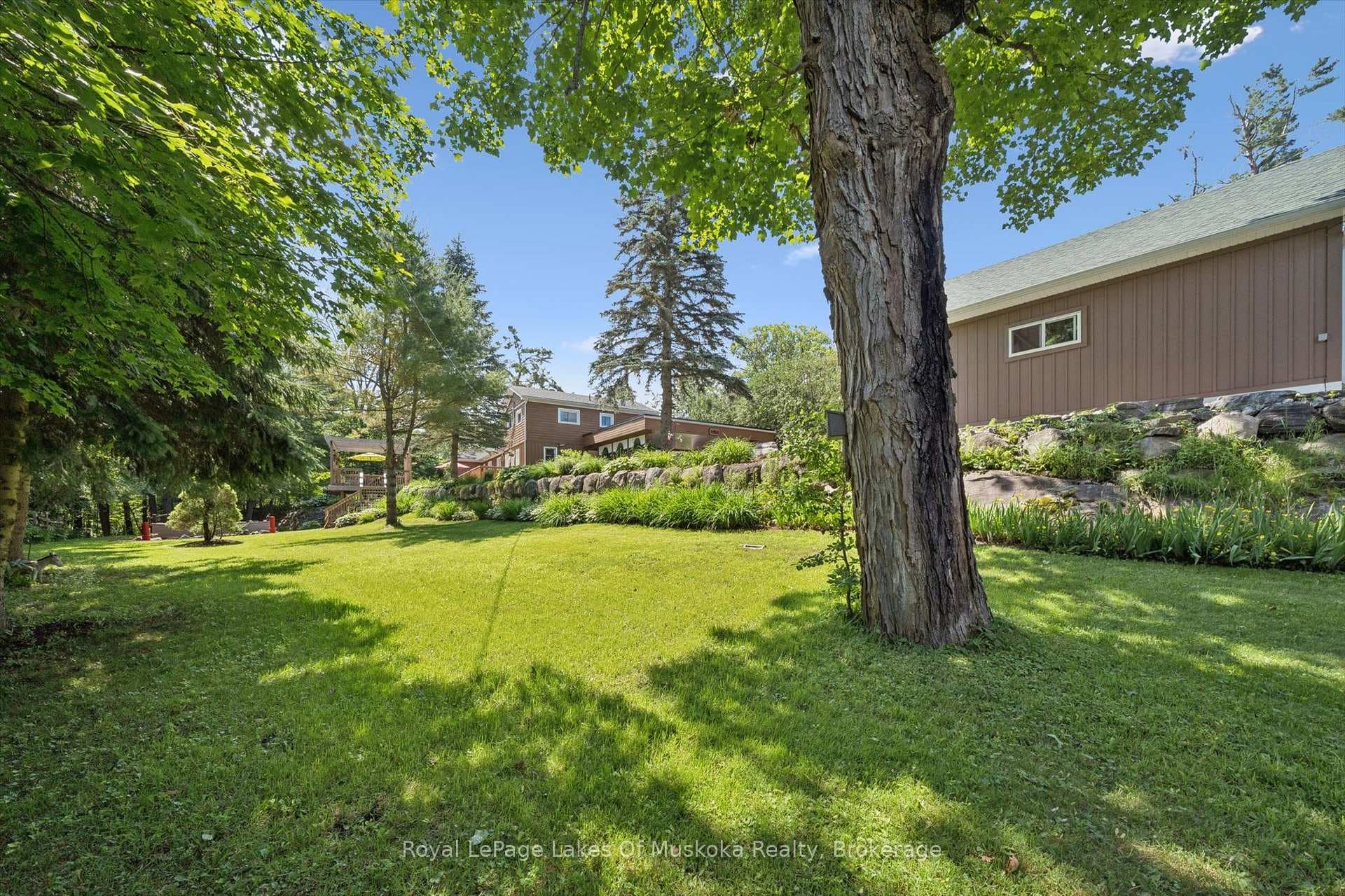 1012 Grey Street photo 44