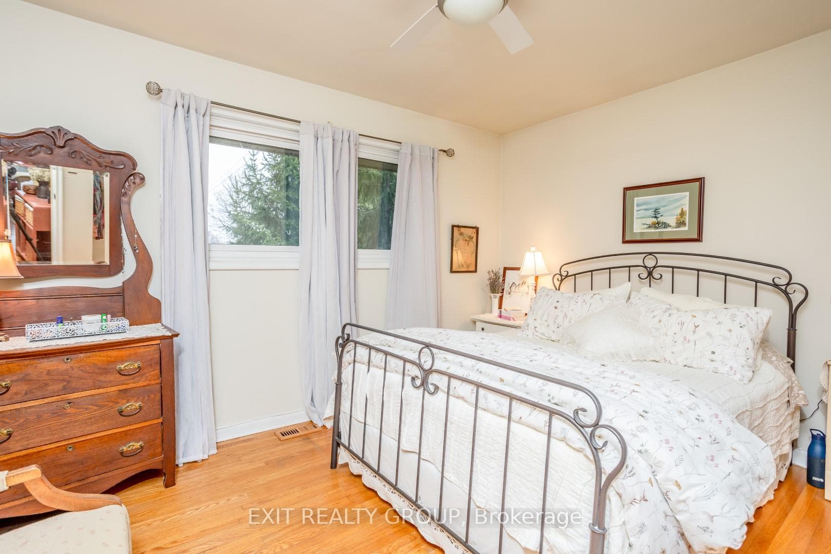 6 Frink Avenue photo 14