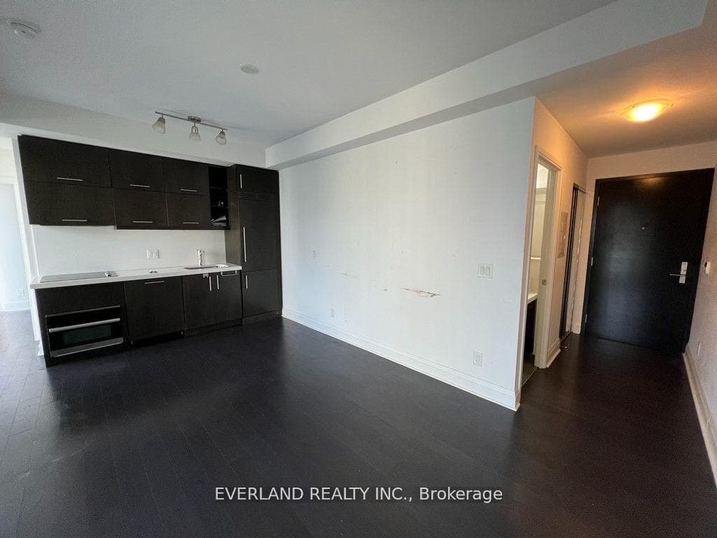 65 St Mary Street Unit 1709 photo 3