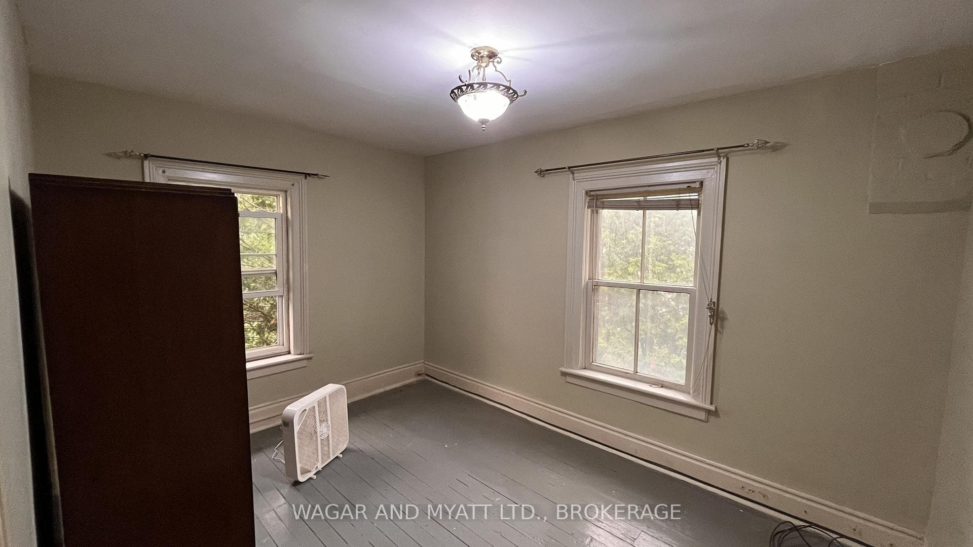 226 CAMDEN Road photo 13