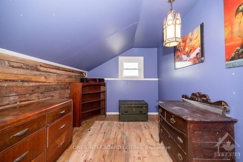 521 JULIEN Street photo 11