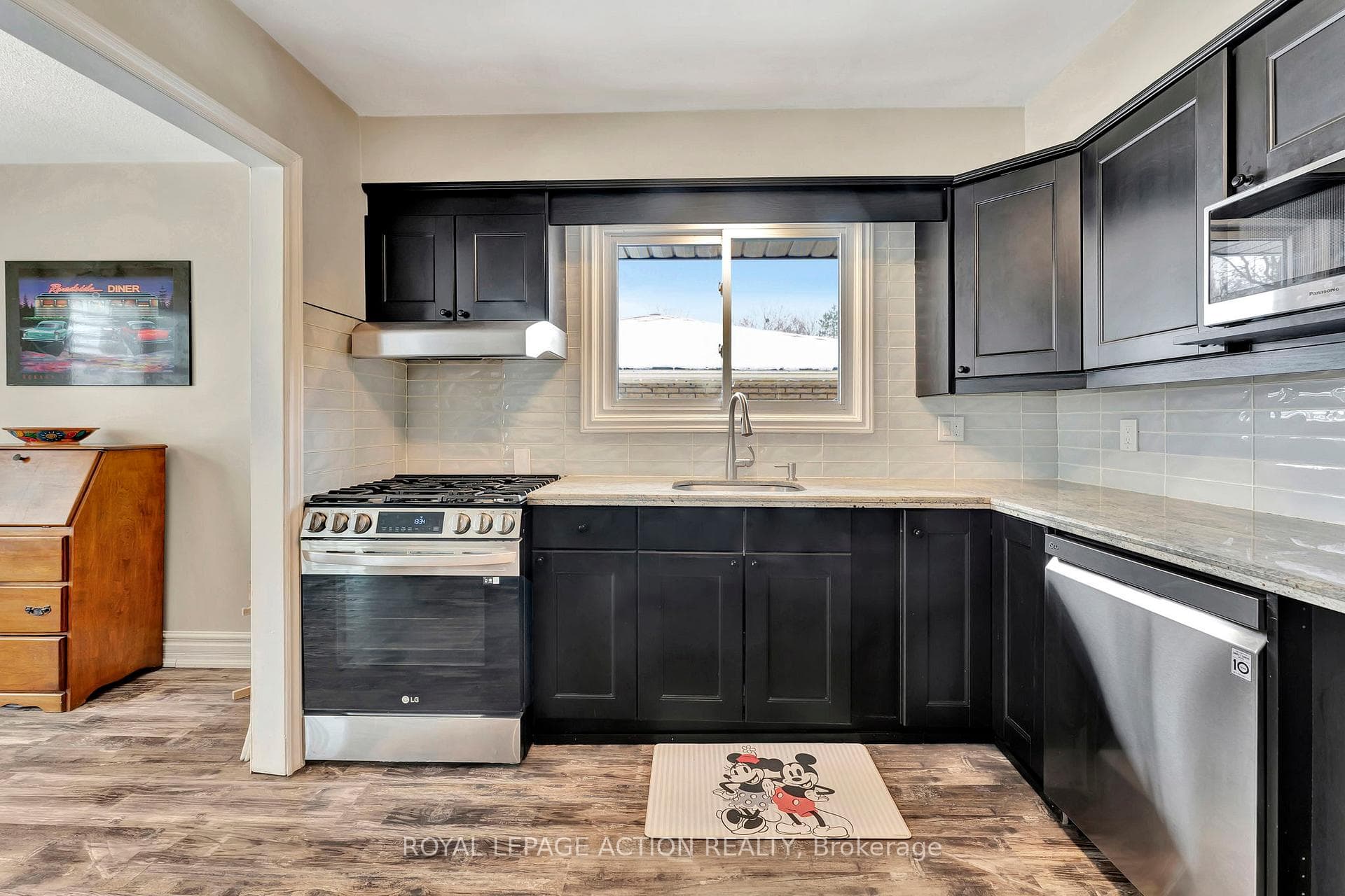 24 Madison Avenue photo 13