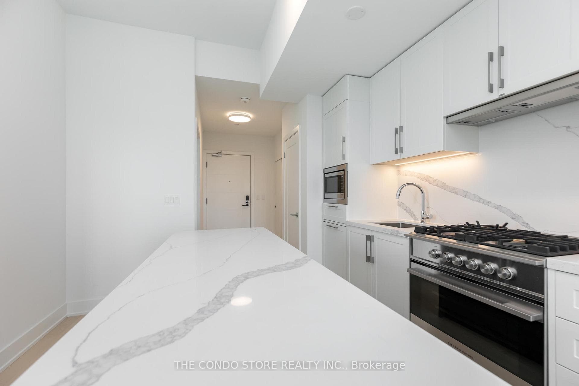 8 Manor Road Unit 707 photo 14