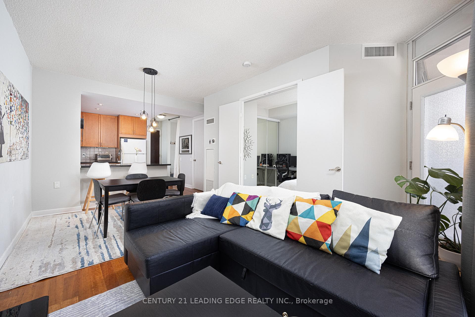 85 Bloor Street Unit 1413 photo 11