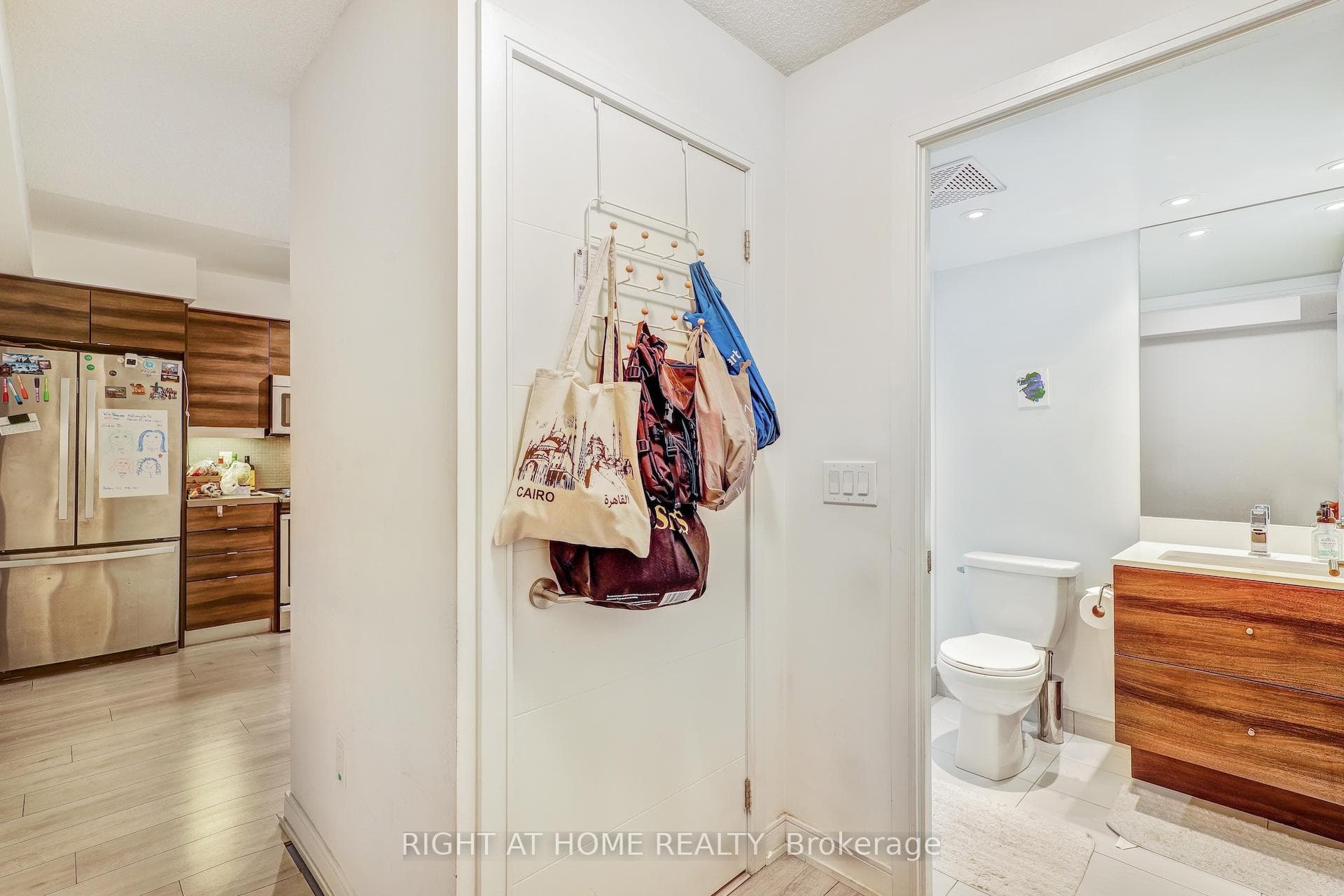 525 Adelaide Street Unit 524 photo 21