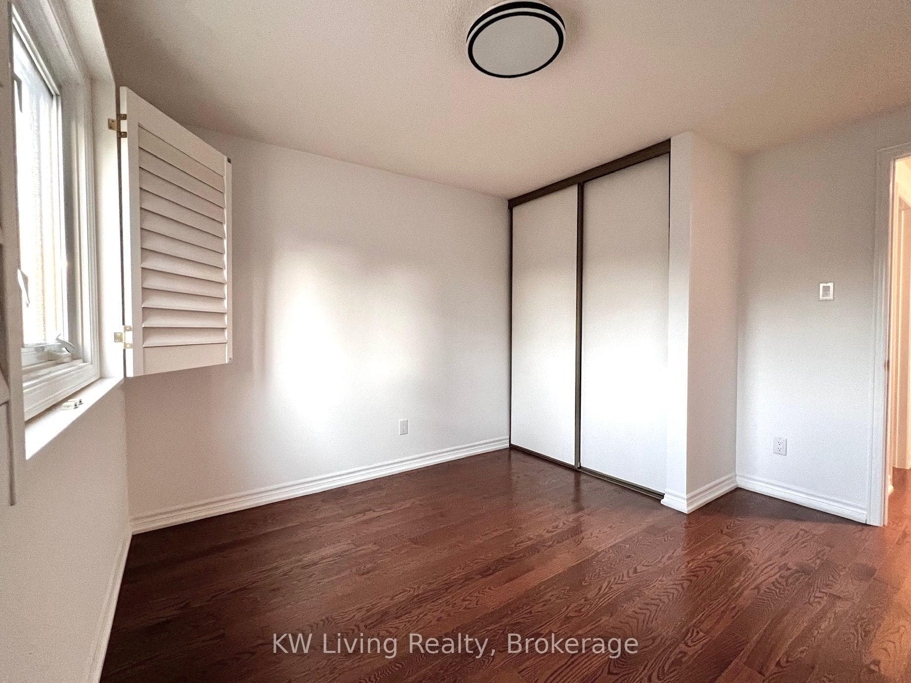 92 Breckonwood Crescent photo 25