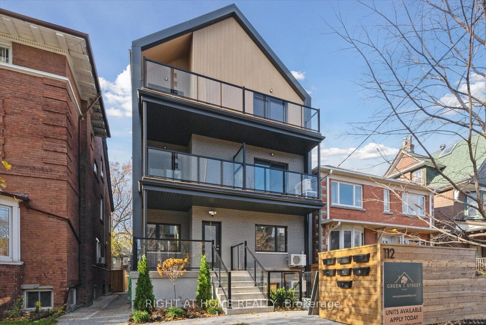 112 Walmer Road Unit 6 photo 10