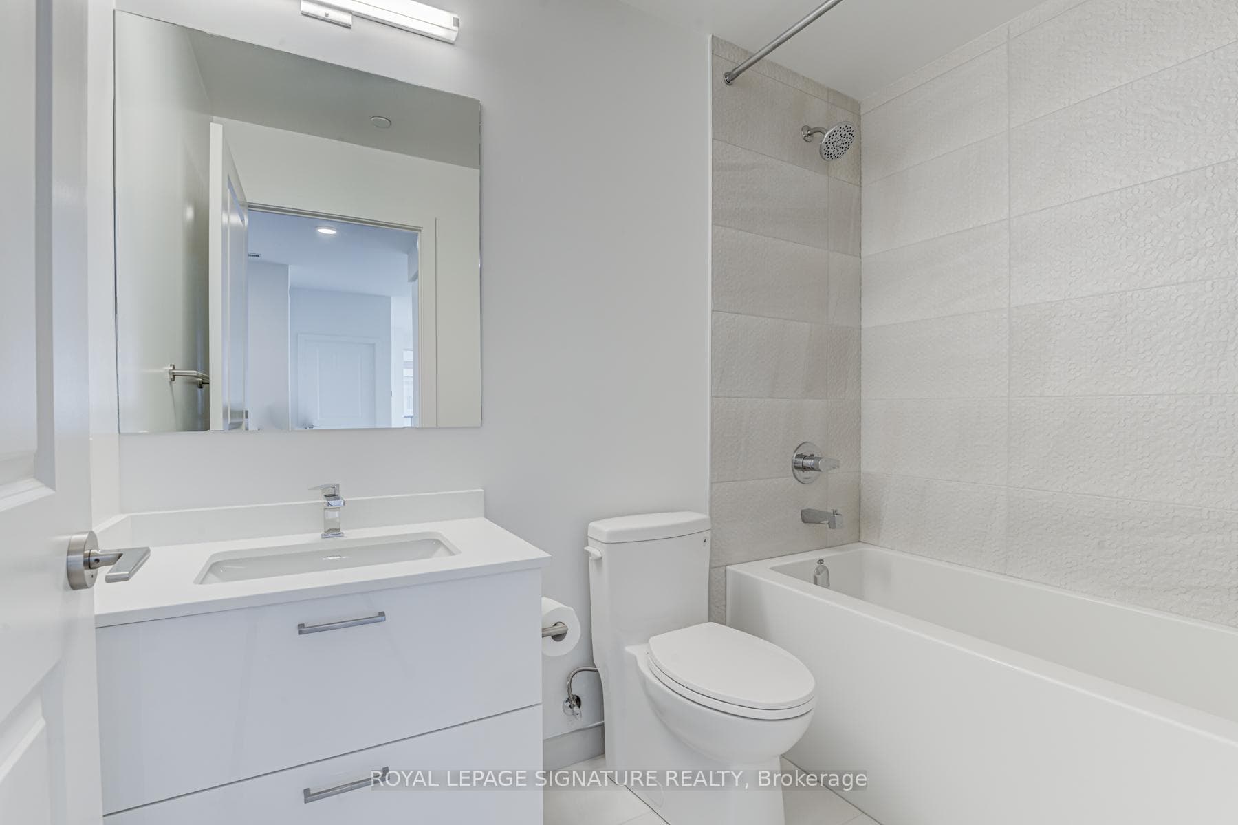 30 Upper Mall Way N/A Unit 3107 photo 18