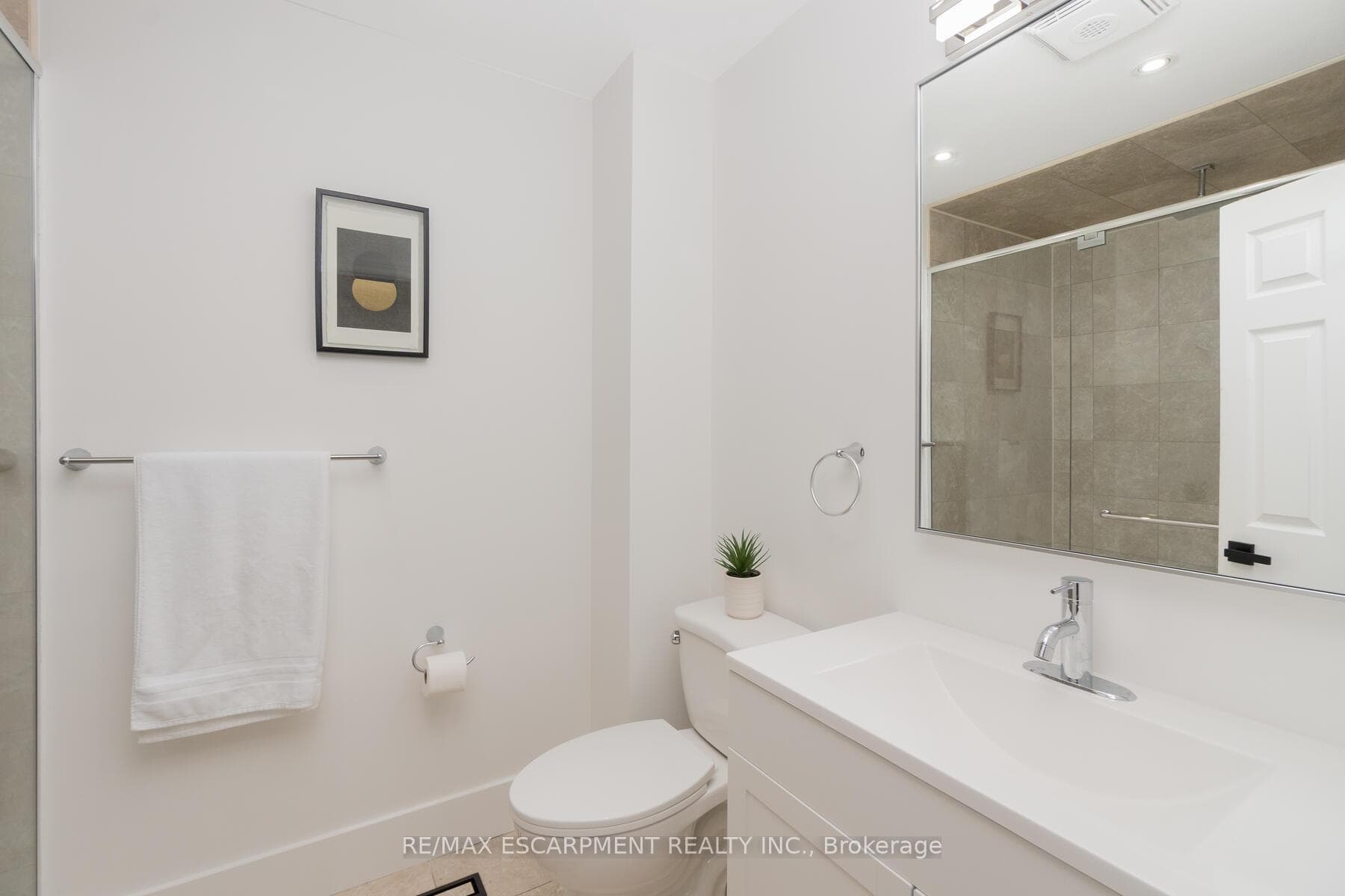 29 Murdoch Drive photo 16