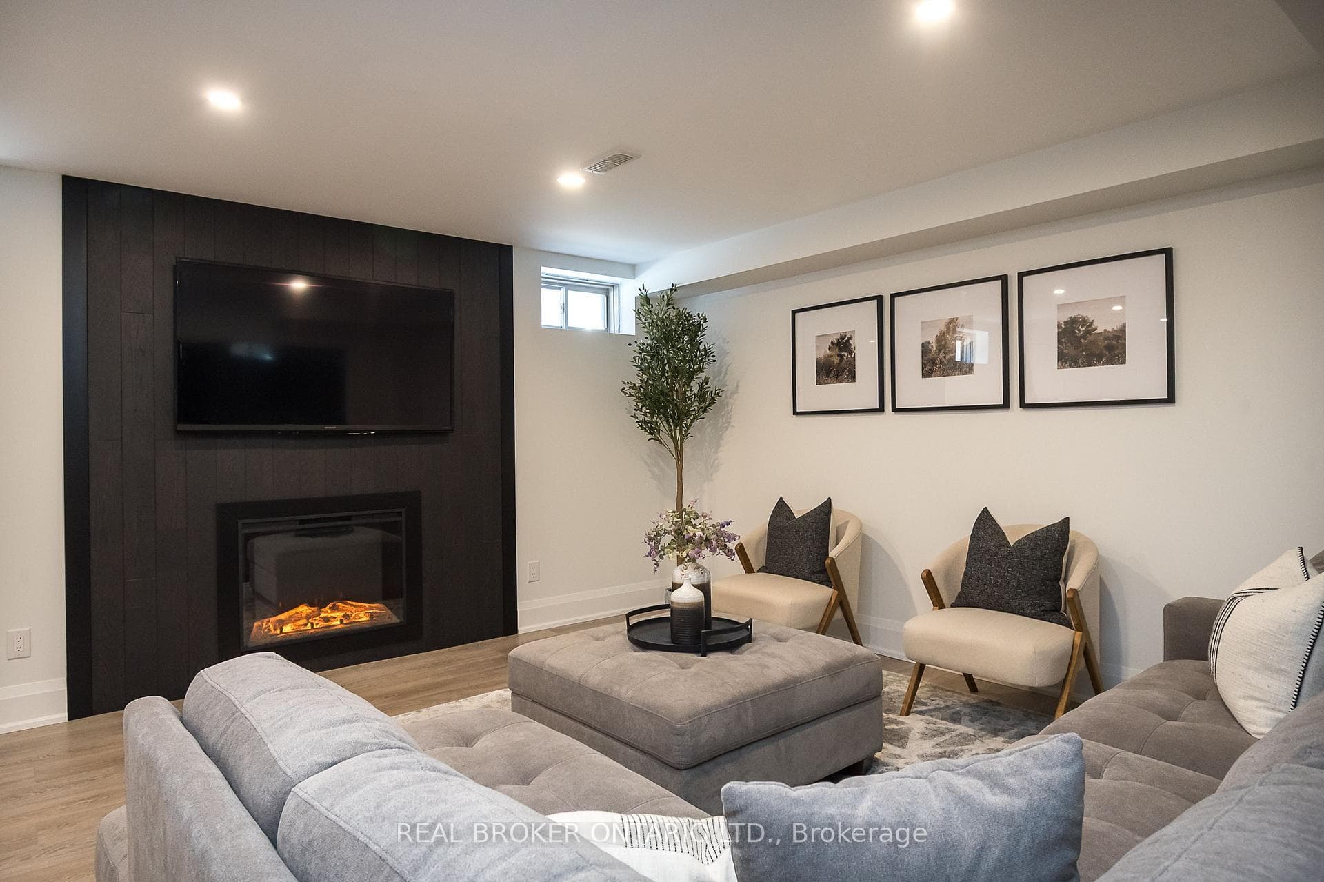 67 Foxtail Court photo 42