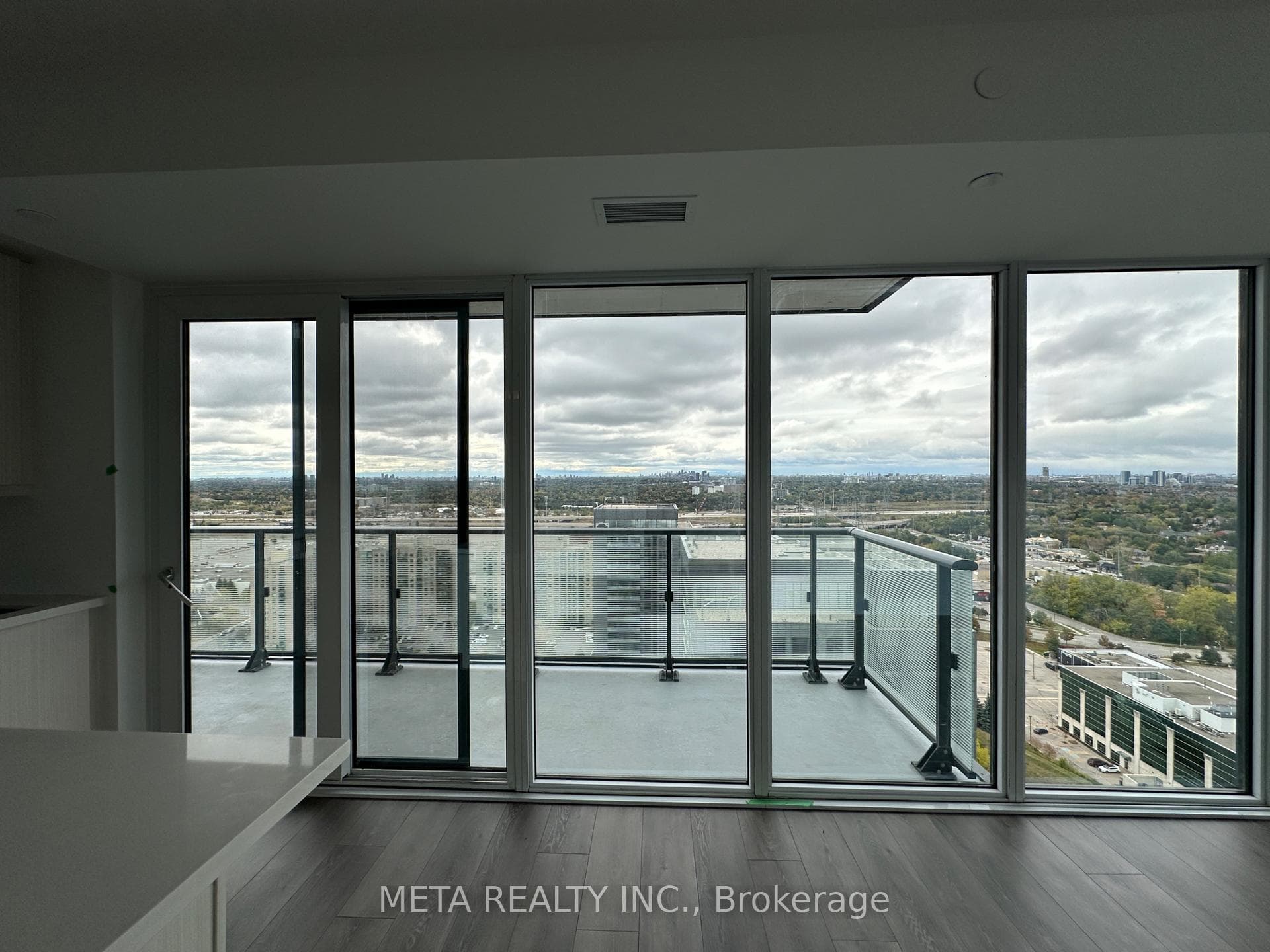 105 Oneida Crescent Unit 2710 photo 13