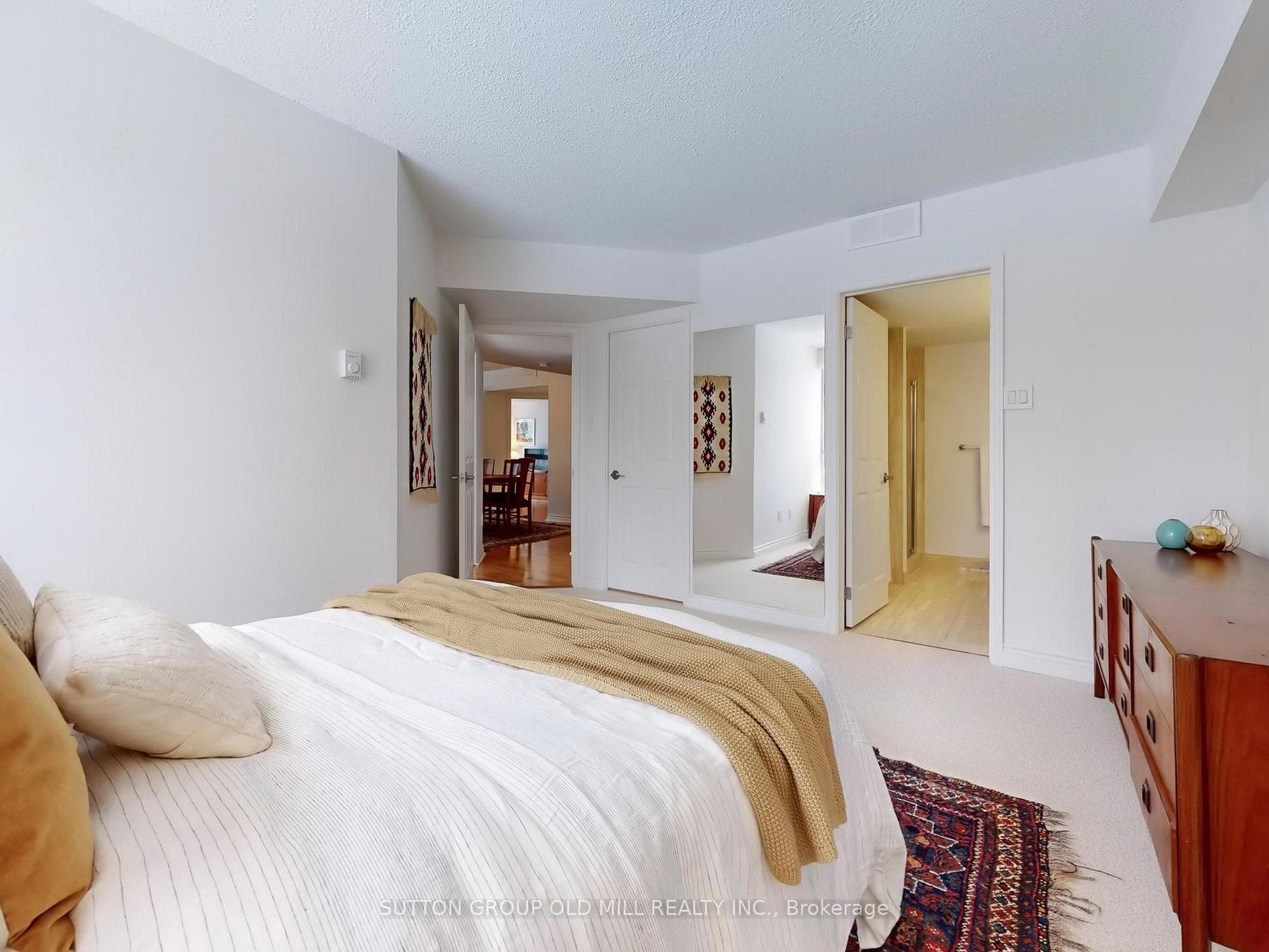 7 Broadway Avenue Unit 808 photo 13