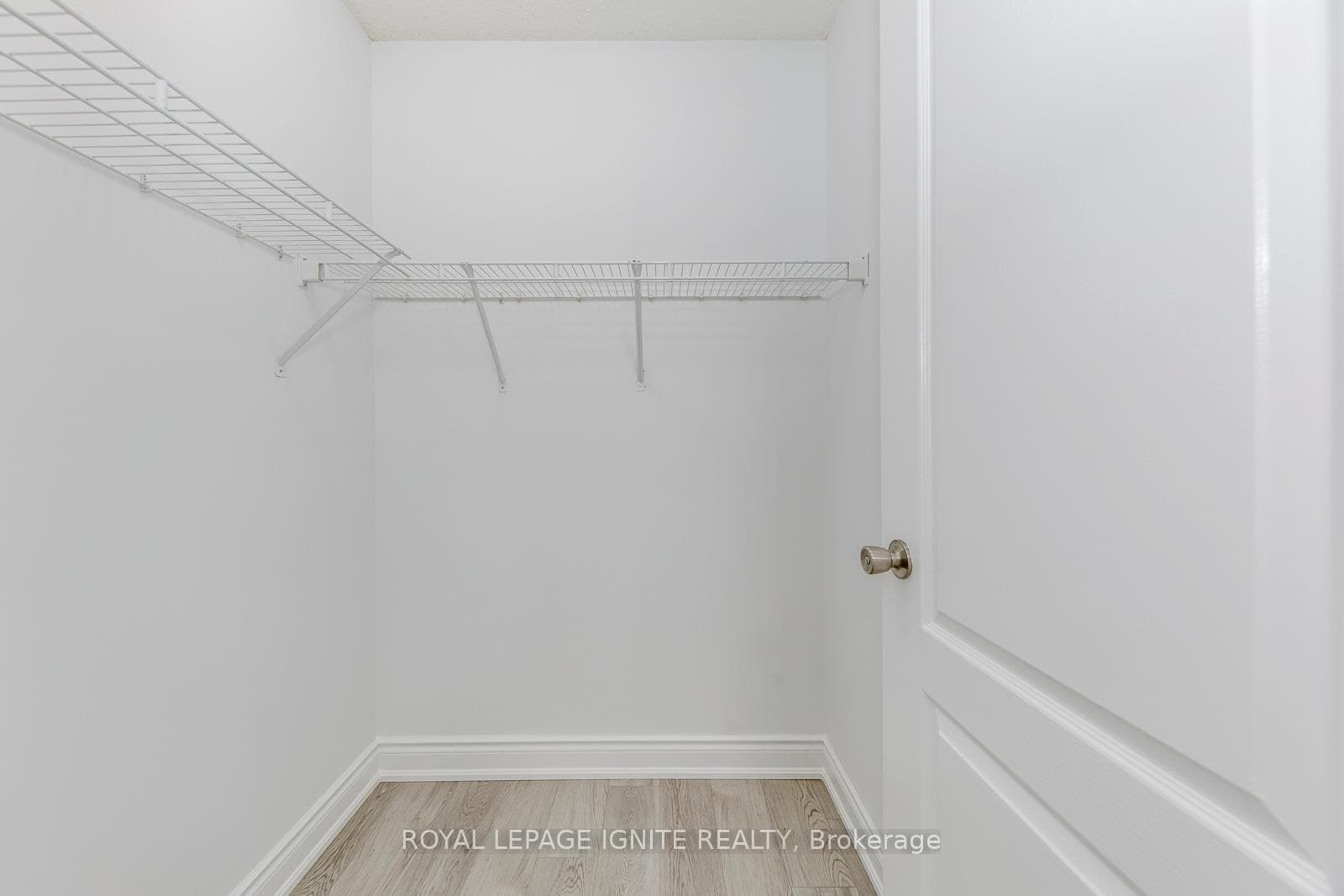 928 Philbrook Drive photo 34