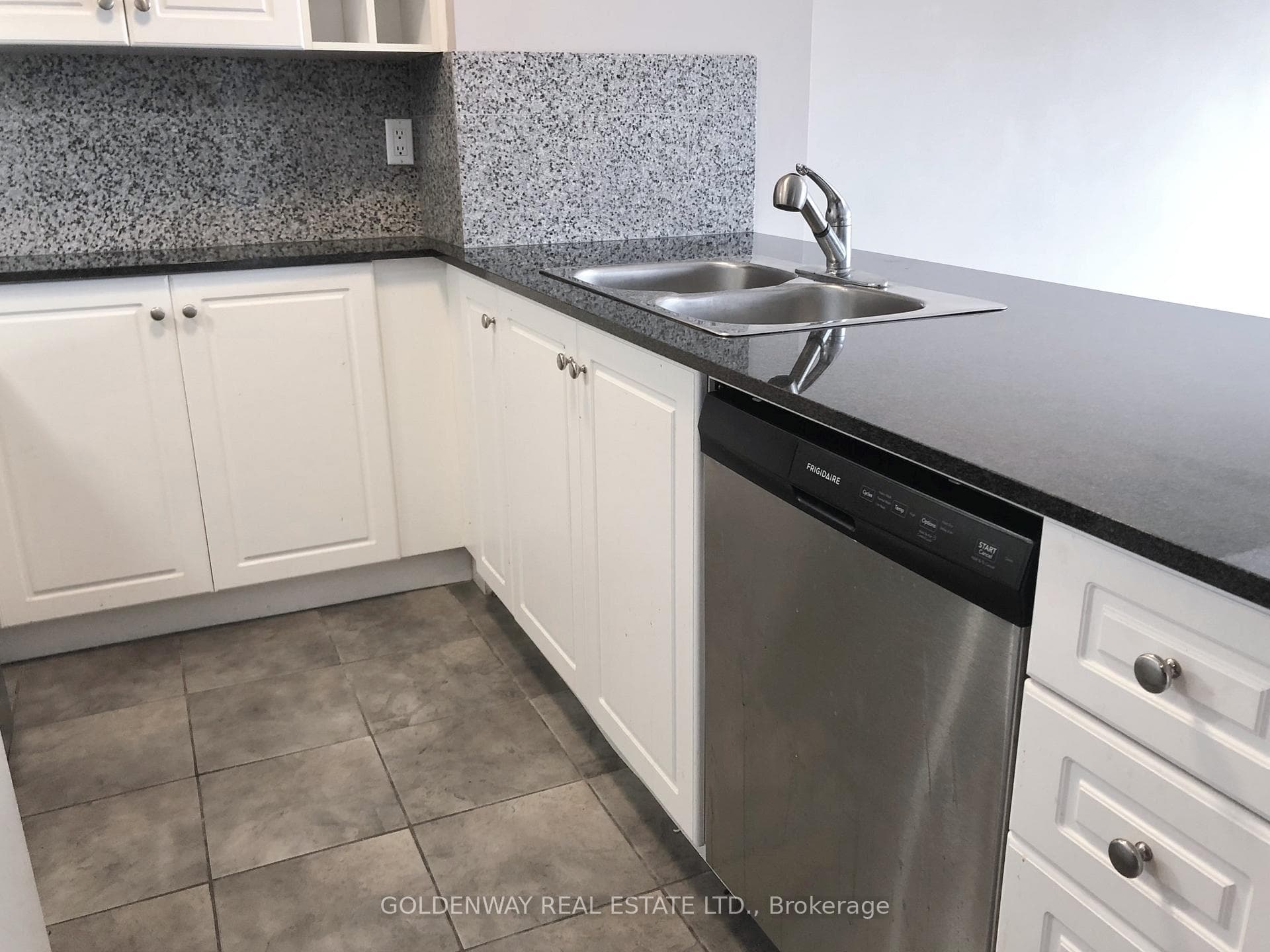 210 Victoria Street Unit 3513 photo 7