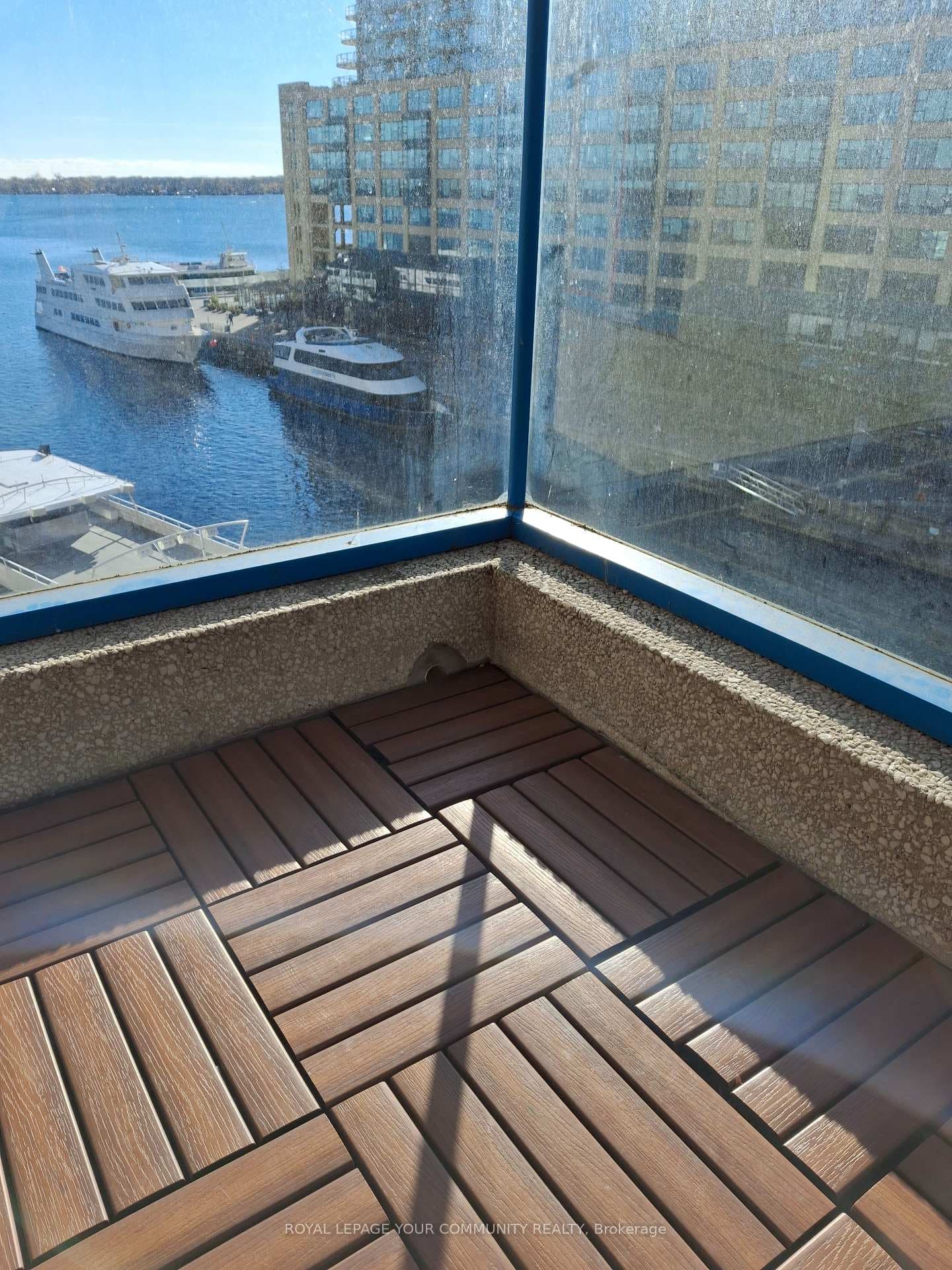 77 Harbour Square Unit 809 photo 9