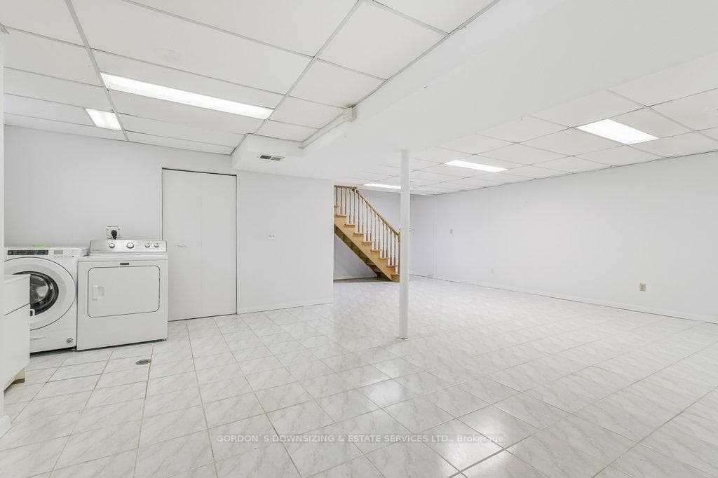71 Walkerton Drive photo 31