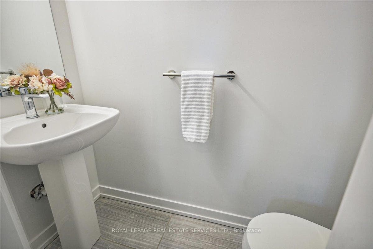 1121 Cooke Boulevard Unit 39 photo 5