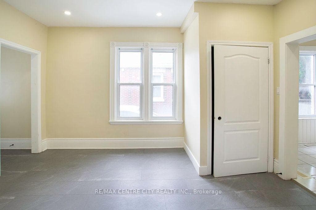 66 Adelaide Street photo 9