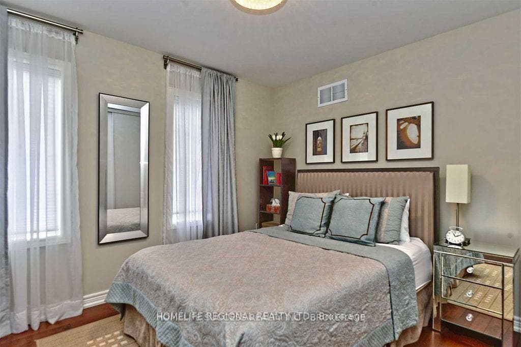 40 Morland Crescent photo 15