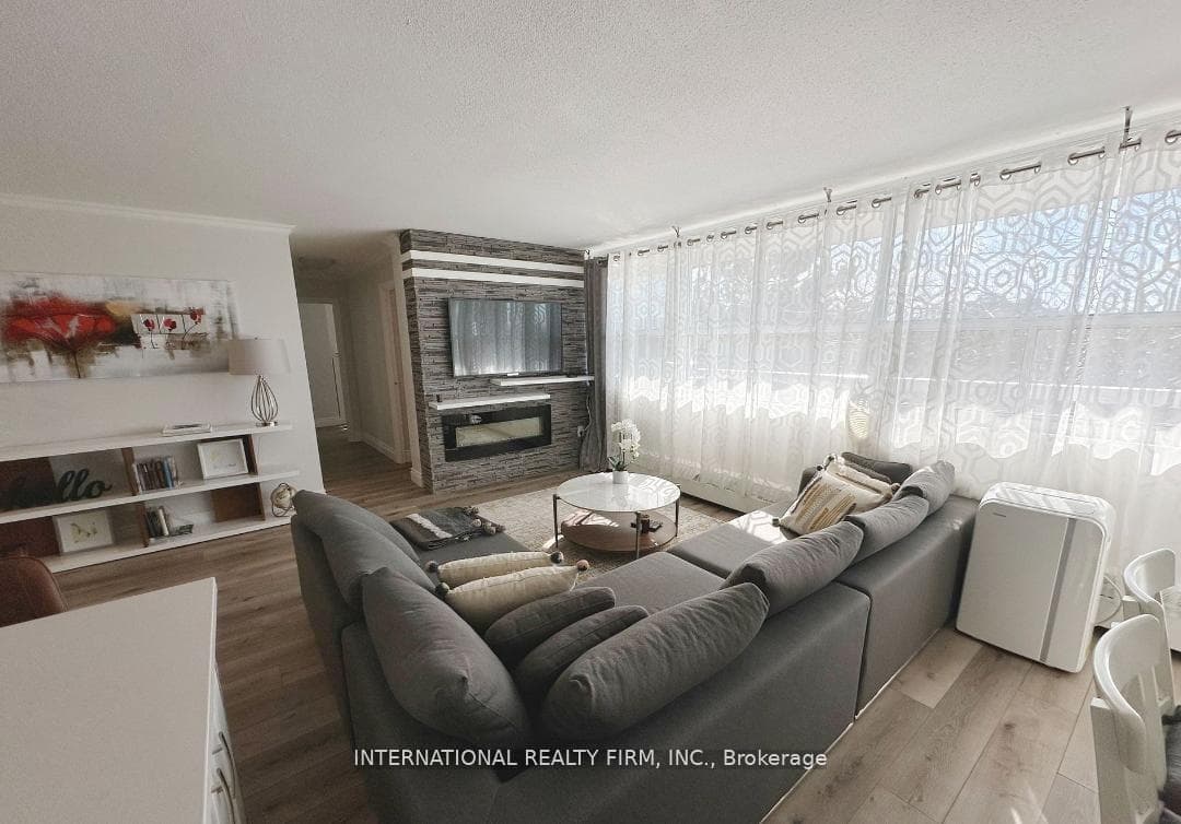 2263 Marine Drive Unit 408 photo 5