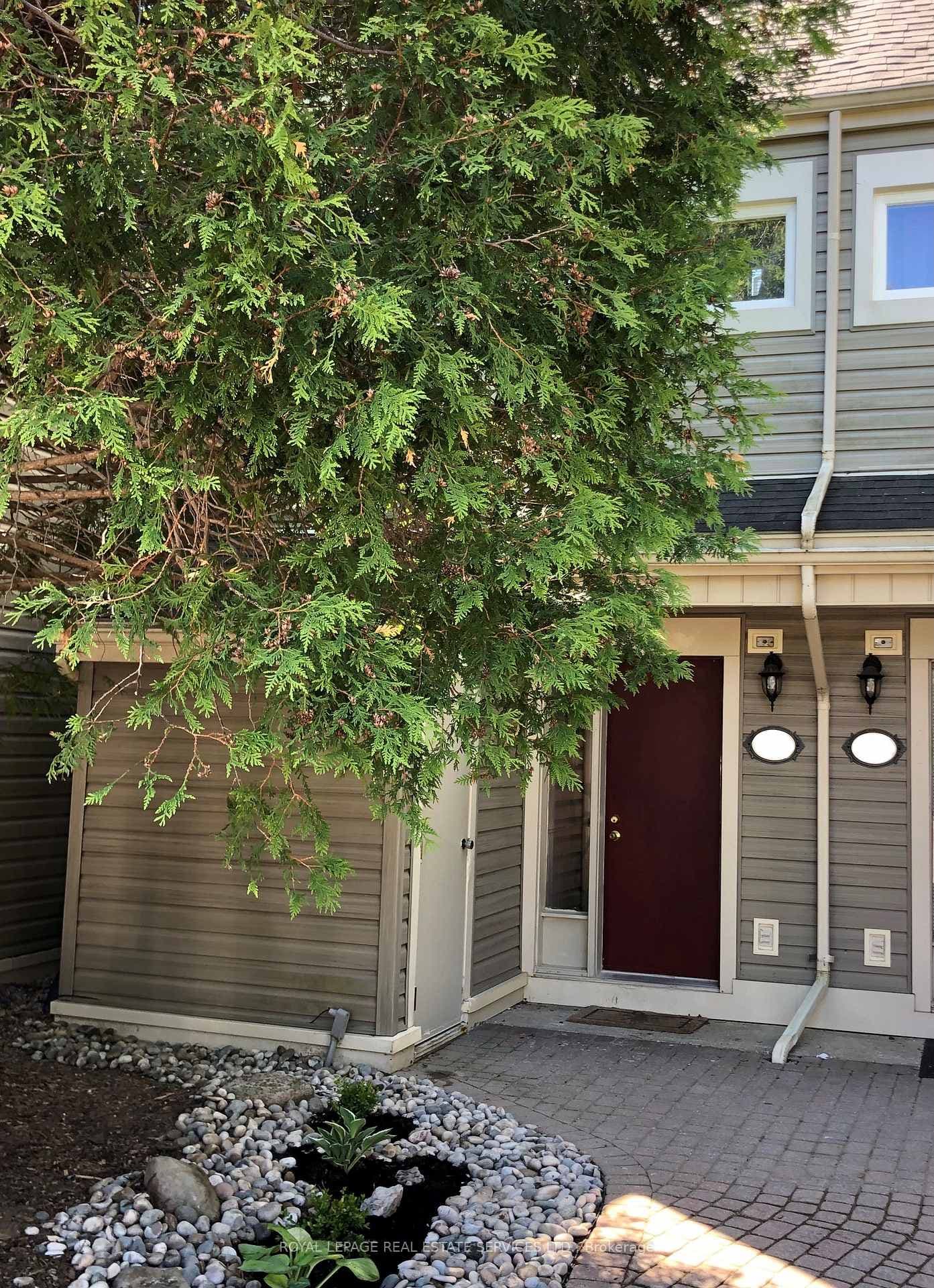466 Oxbow Crescent Unit 6 photo 1
