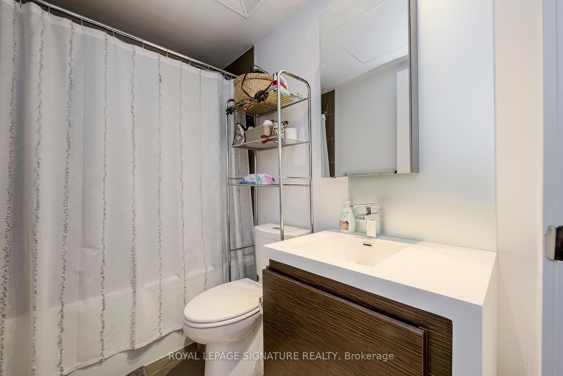 1030 King Street Unit 810 photo 19