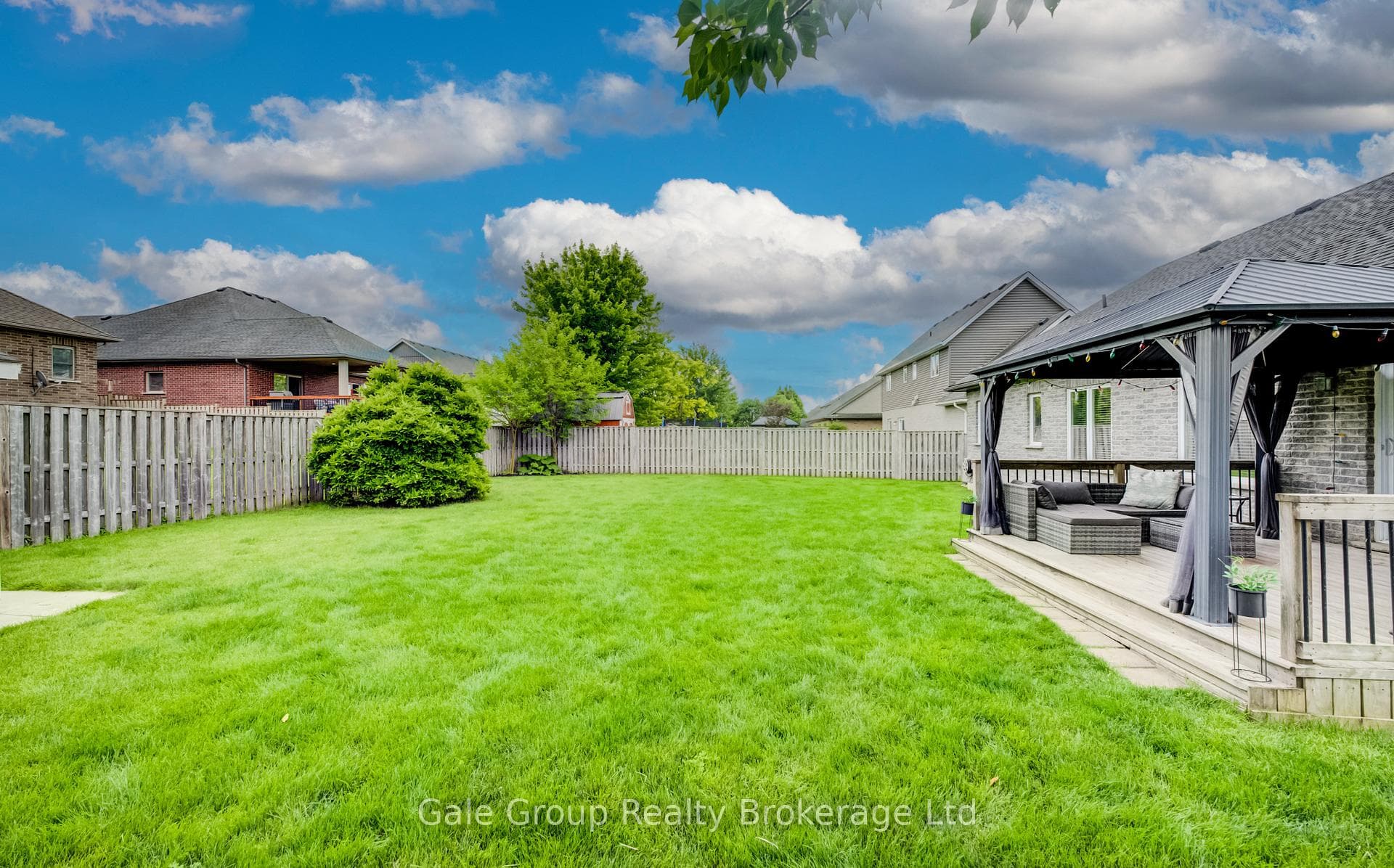 47 Graydon Drive photo 32