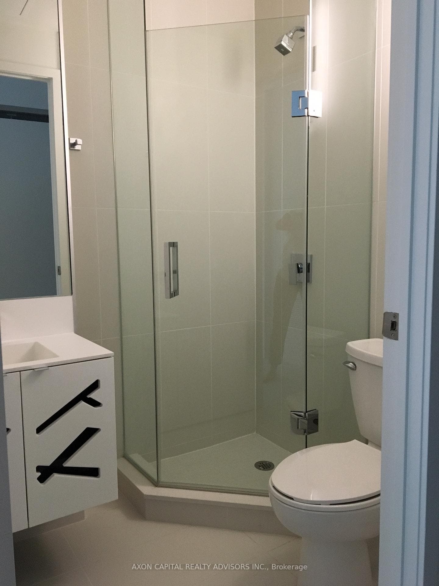 125 Peter Street Unit 510 photo 17