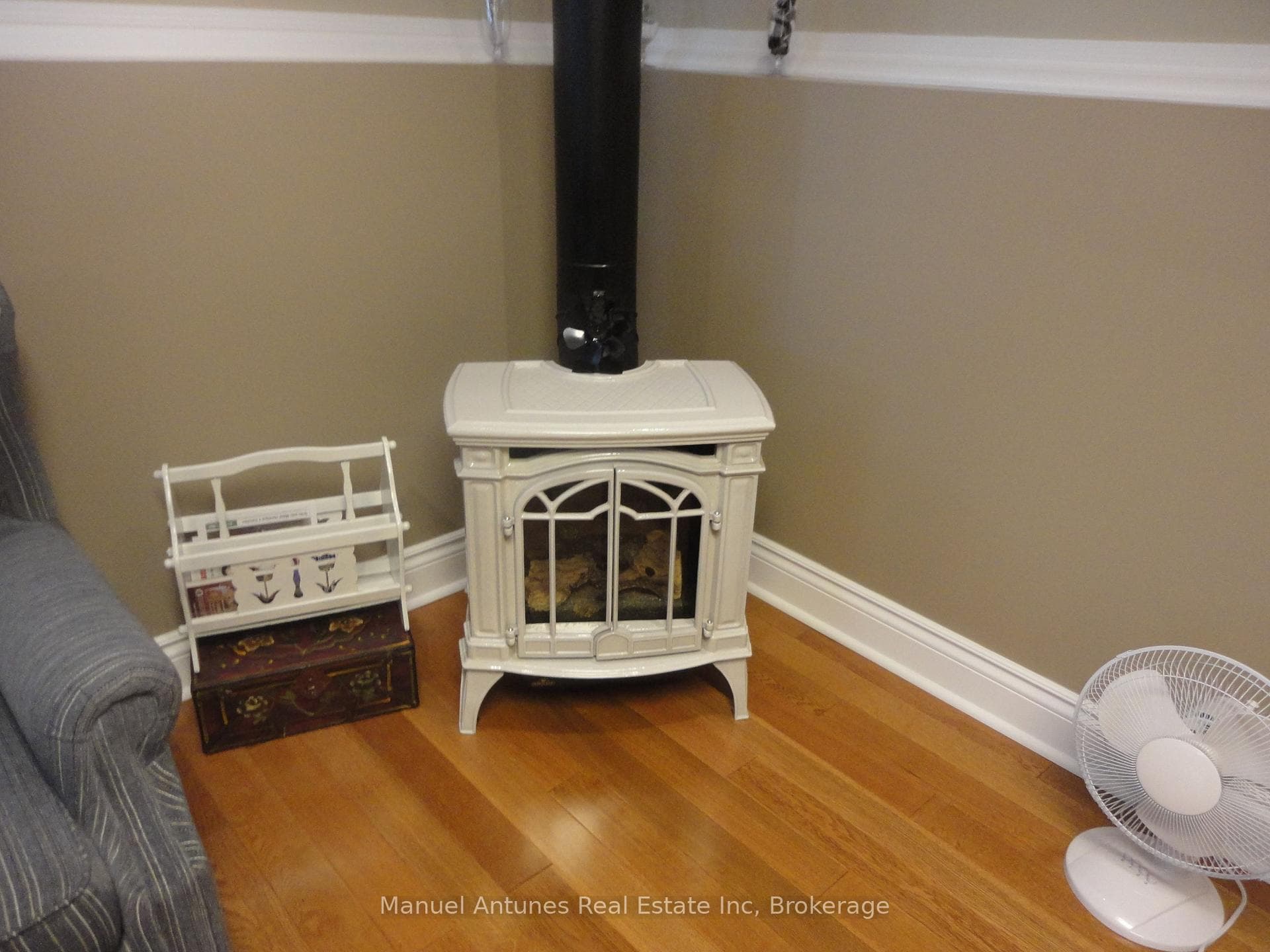 Gas Fireplace/Stove in Family Room