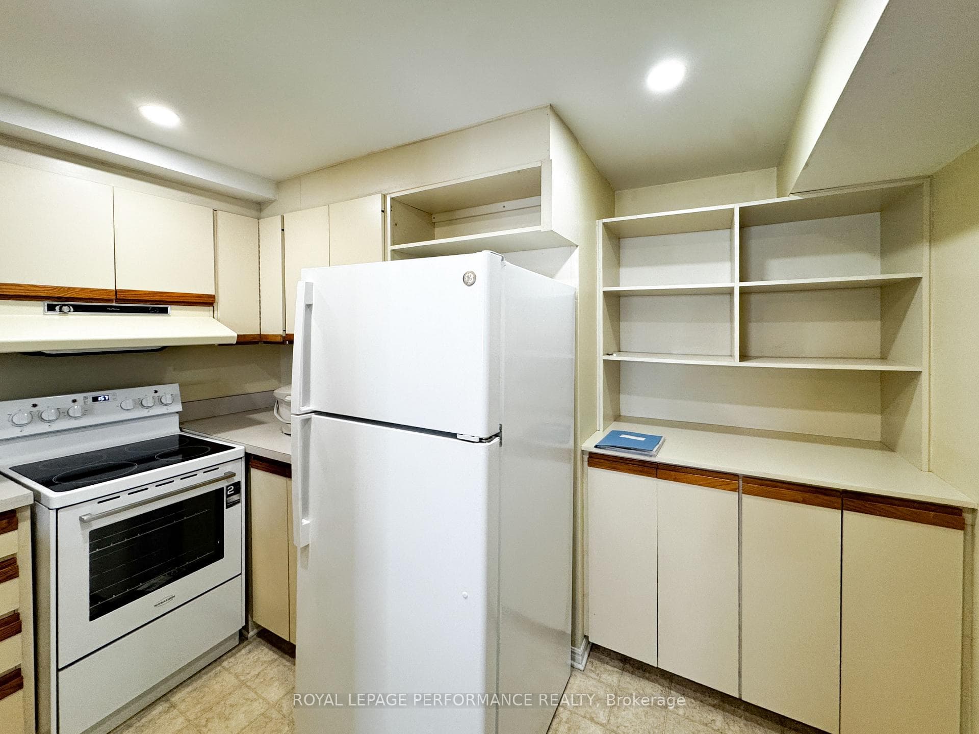 144 Keefer Street Unit 3 photo 6