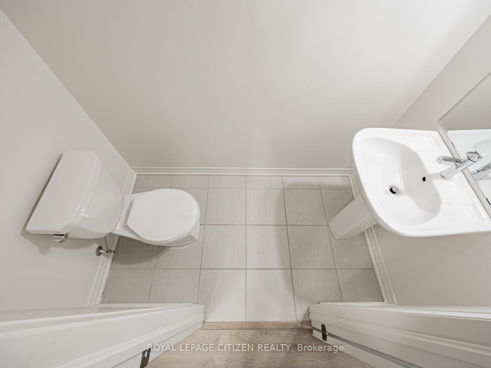 32 Emmas Way photo 15