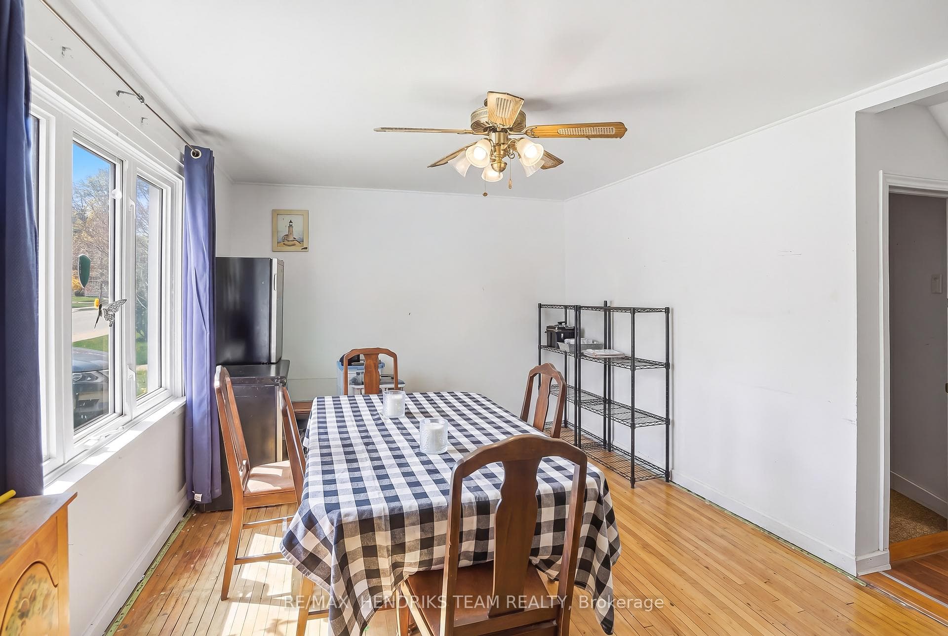5407 Menzie Street photo 7