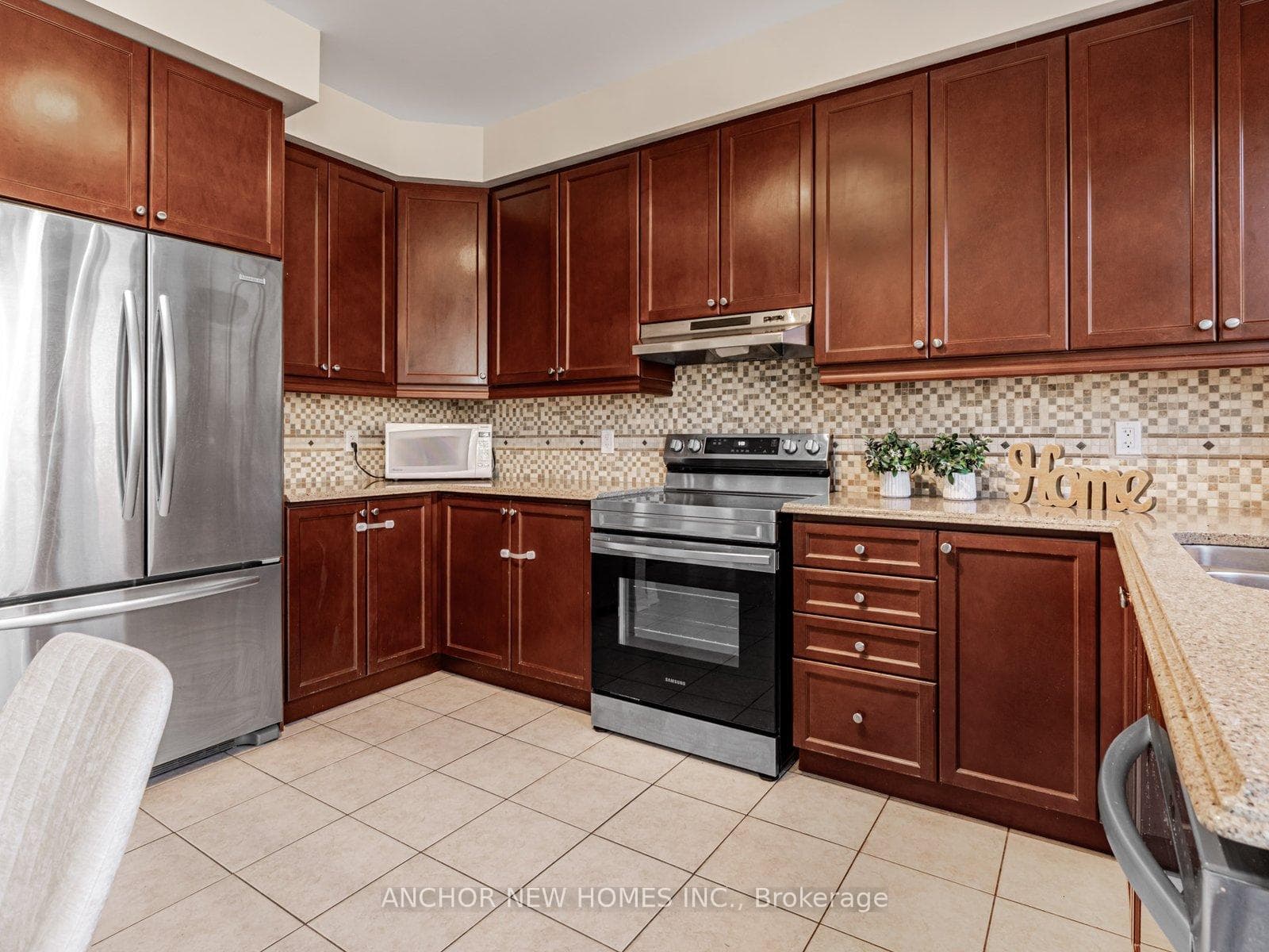 37 Collie Crescent photo 11