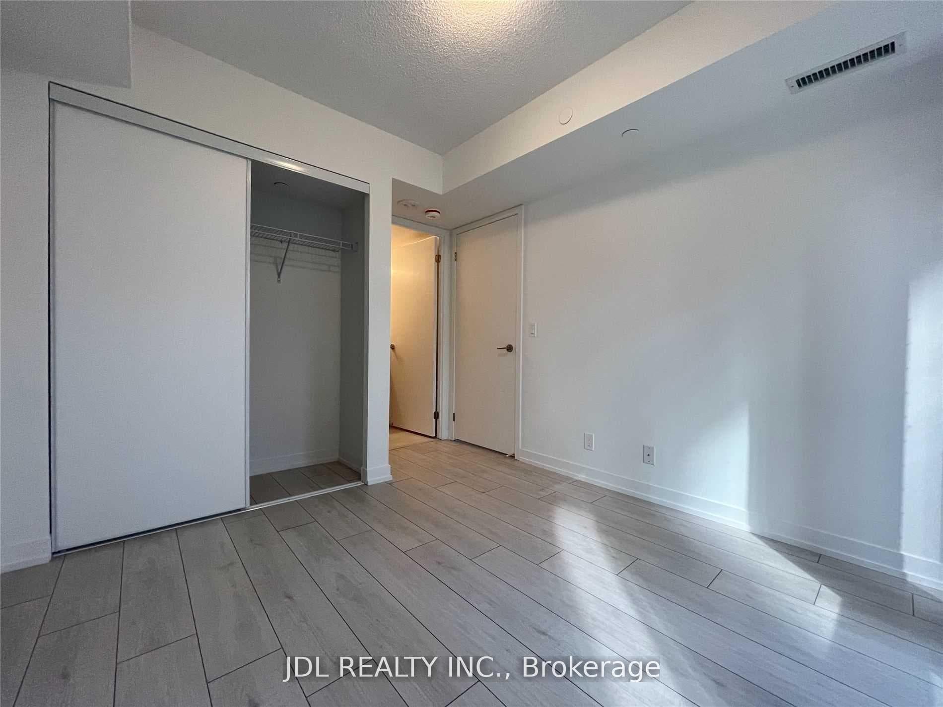 60 Shuter Street Unit 301 photo 11