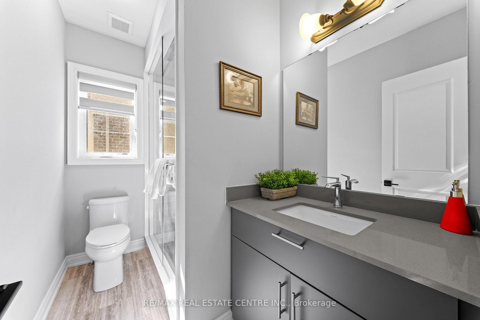 70 Appleyard Avenue photo 37