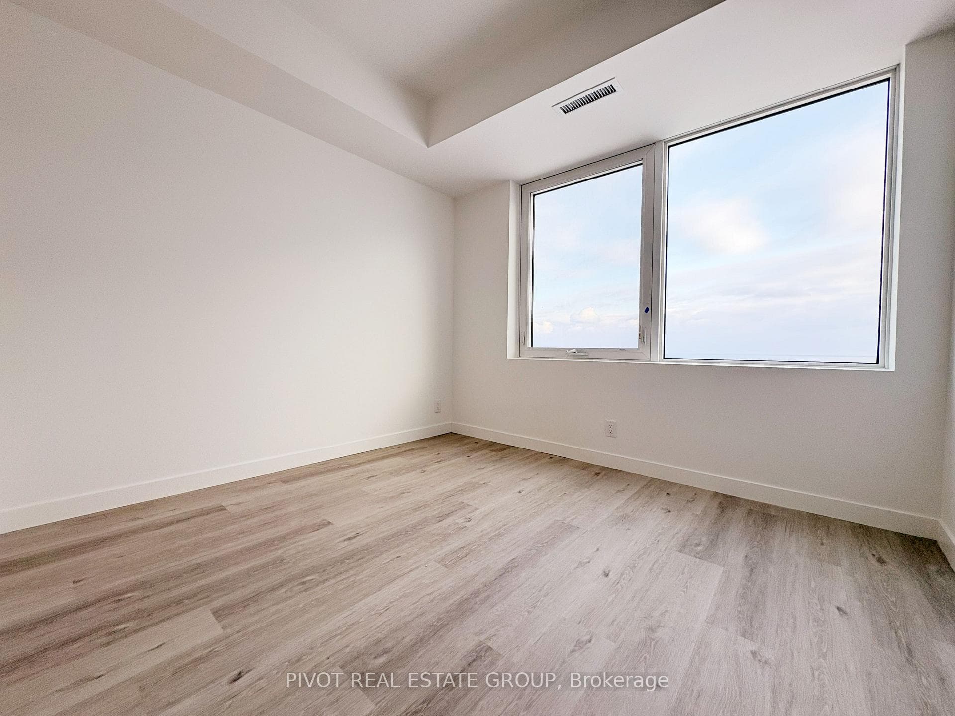 1050 Eastern Avenue Unit 1404 photo 10