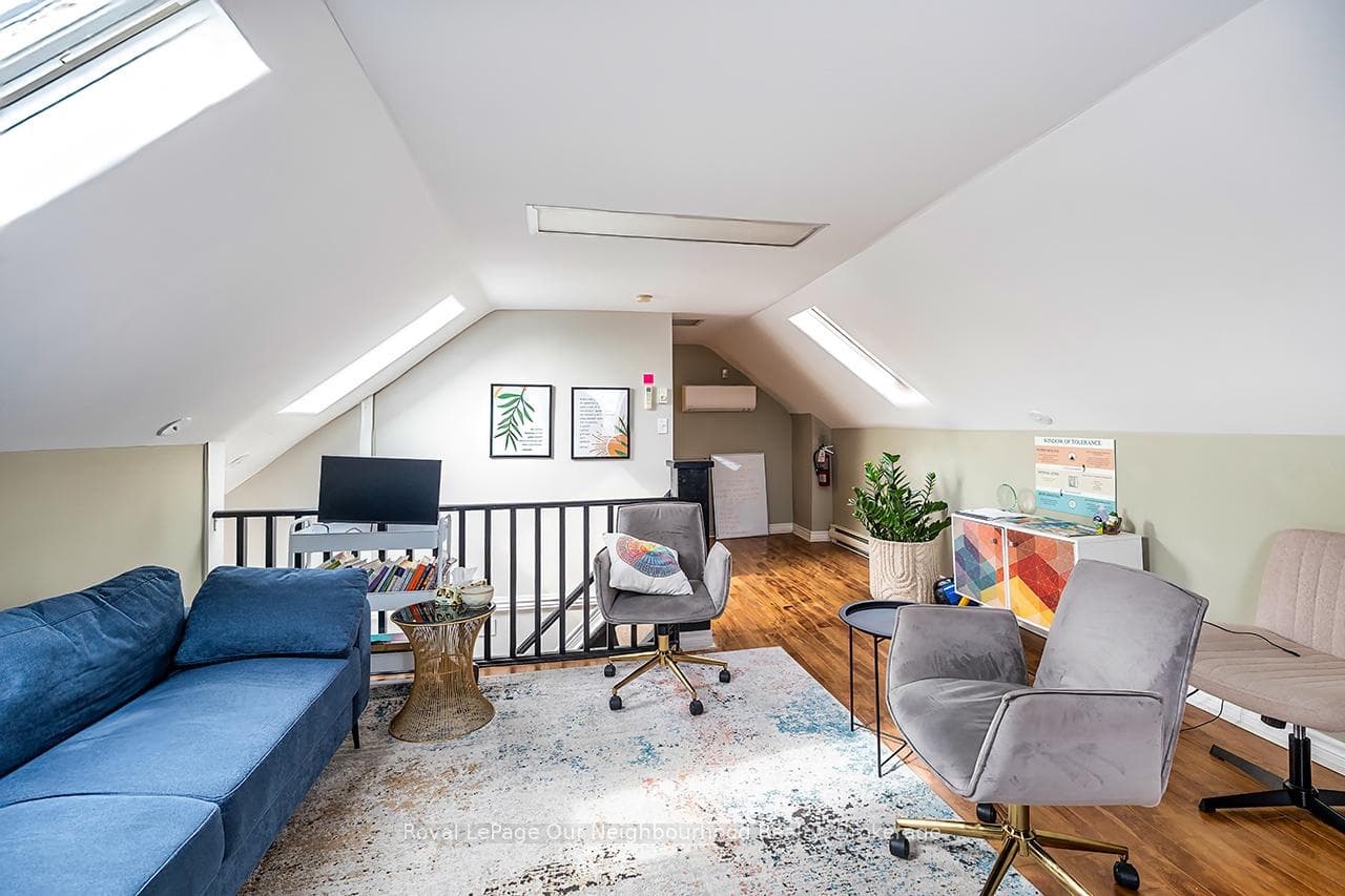 71 Albert Street photo 45