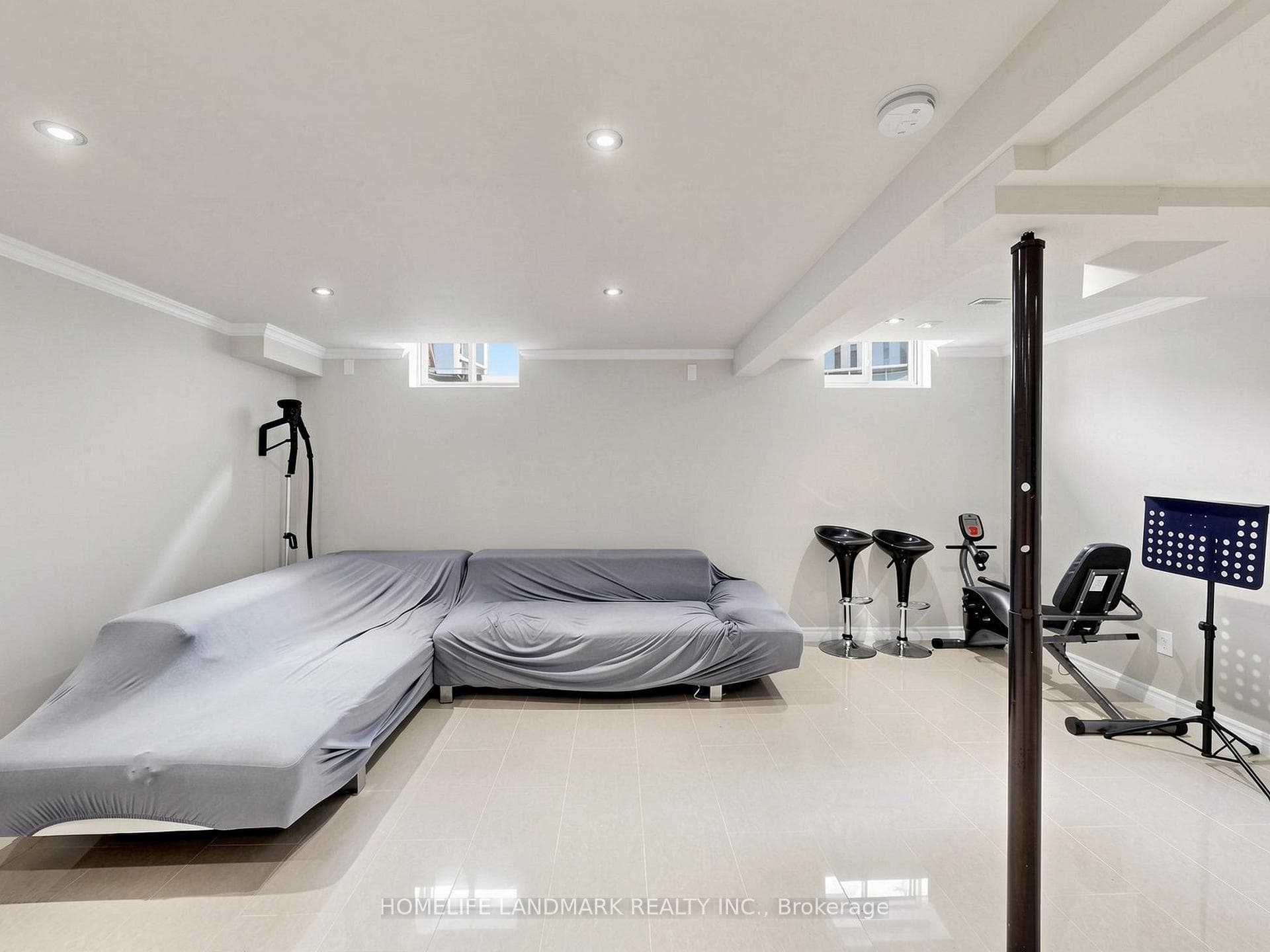662 Merlin Court photo 24