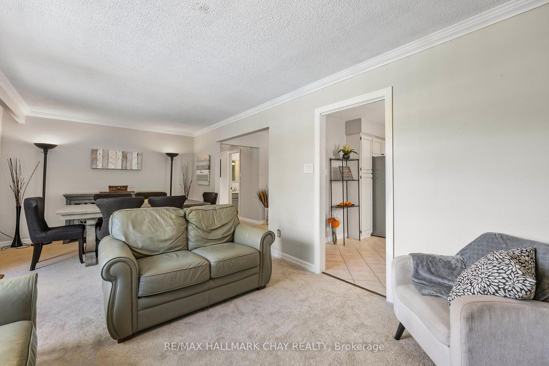 45 Davies Crescent photo 8