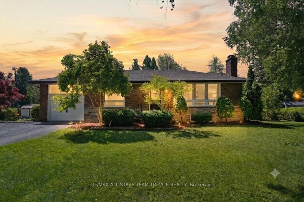 18 Garrett Drive photo 1