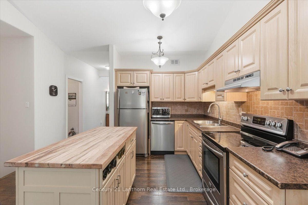 17 Richardson Lane photo 8