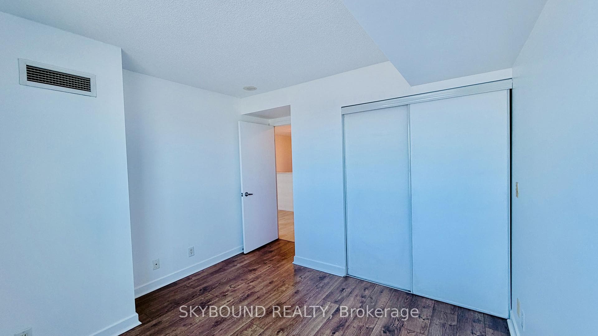 38 Lee Centre Drive Unit 1702 photo 7