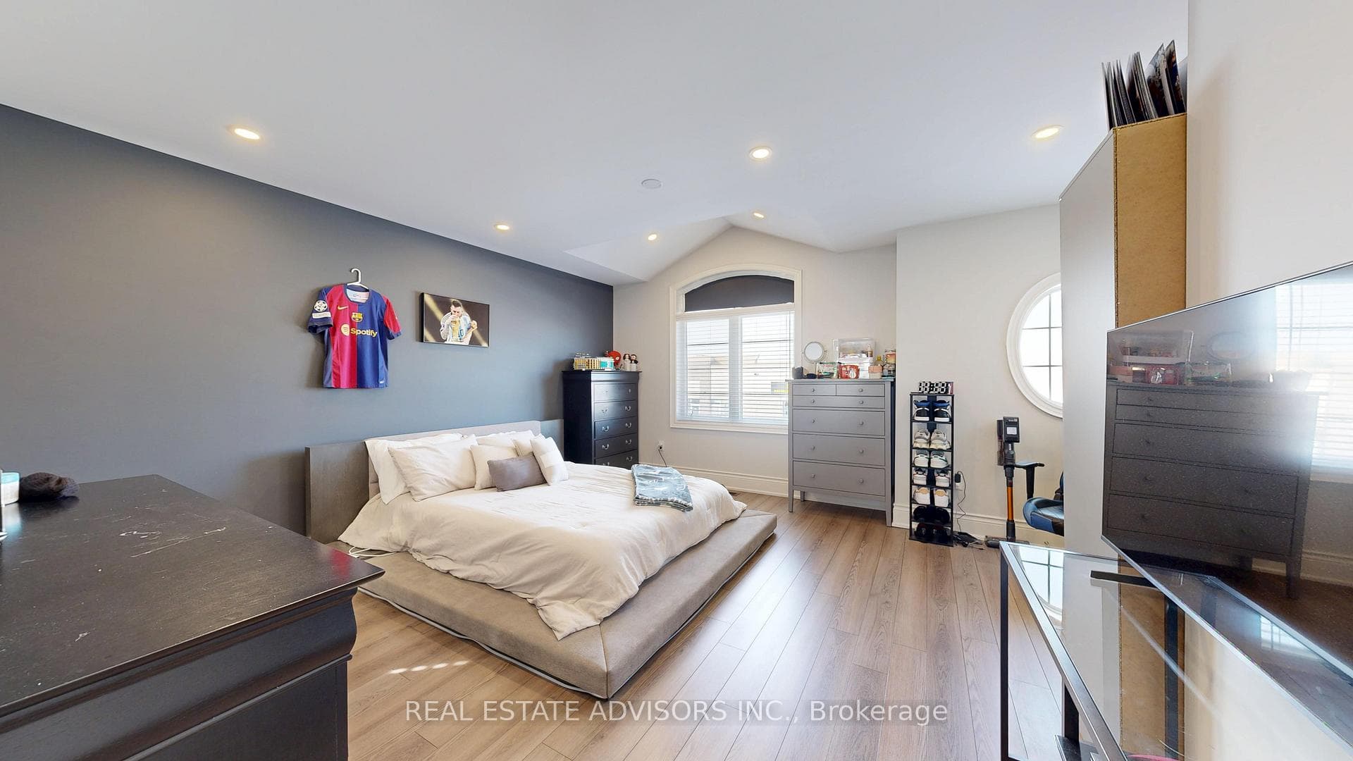 129 Squire Ellis Drive photo 27