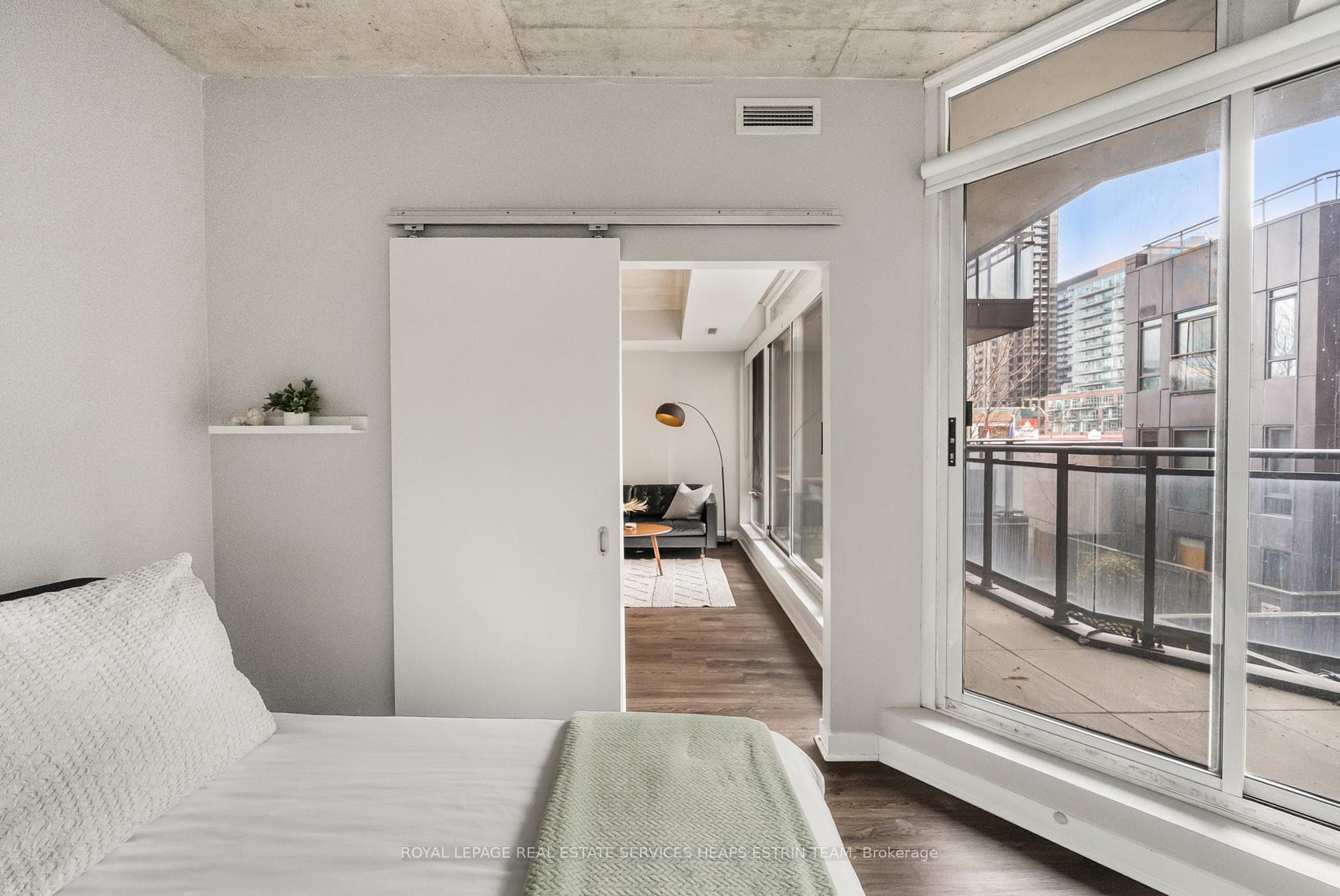127 Queen Street Unit 201 photo 17