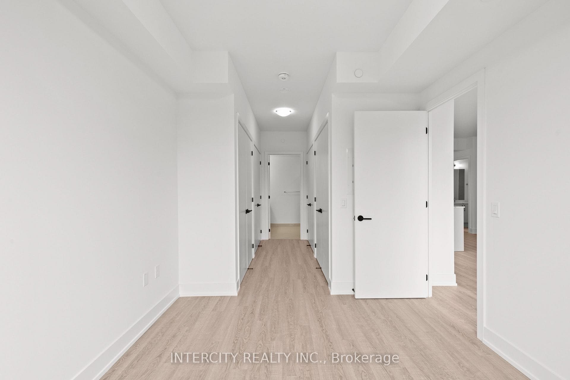 2075 King Road Unit 304 photo 14