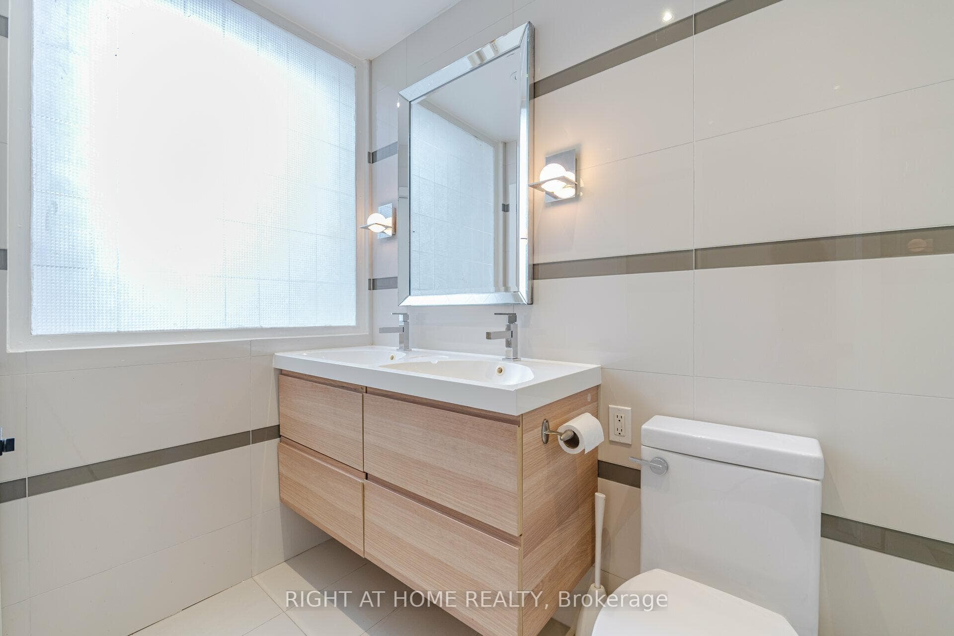 265 Berkeley Street photo 16