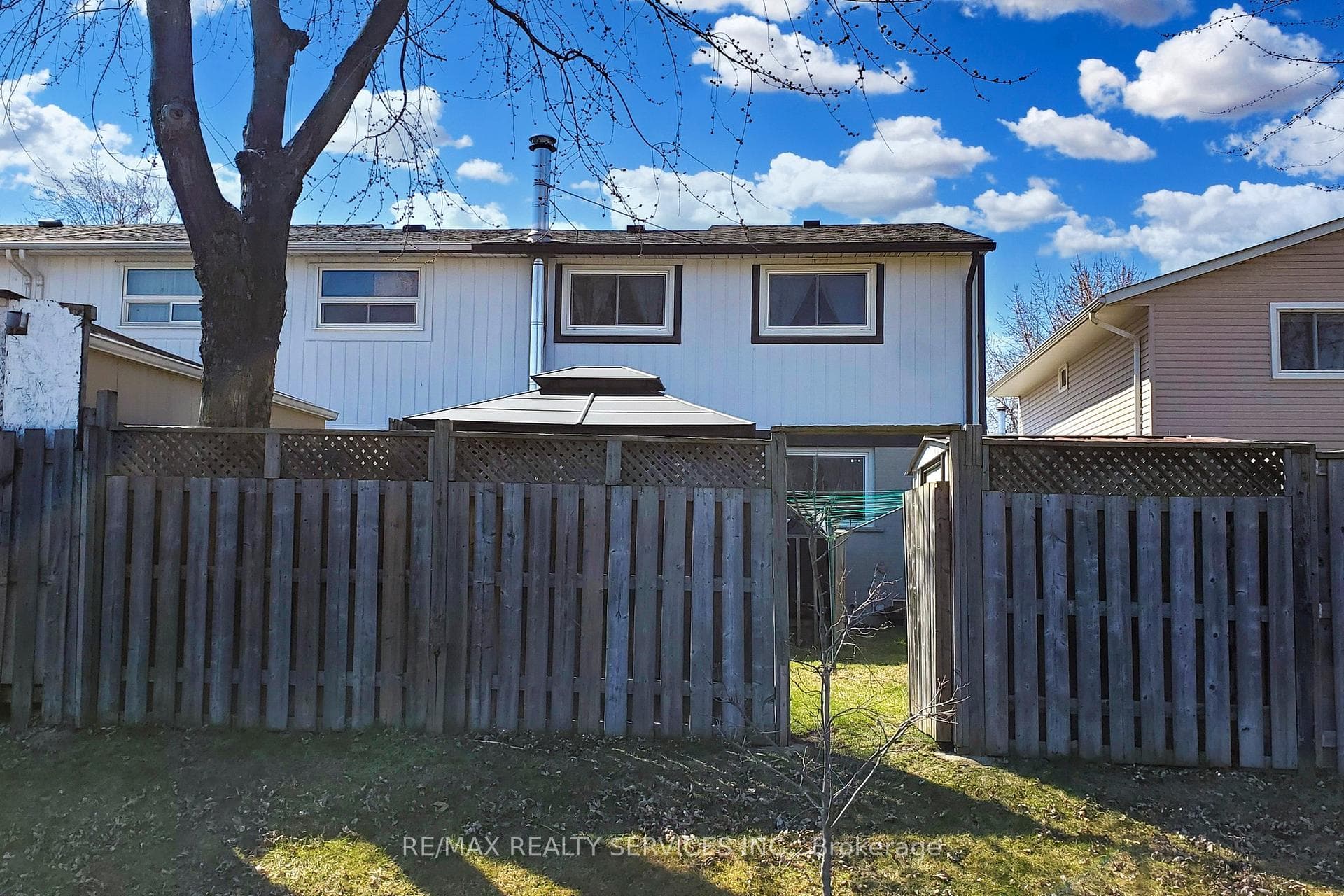 8 Gladstone Square photo 31