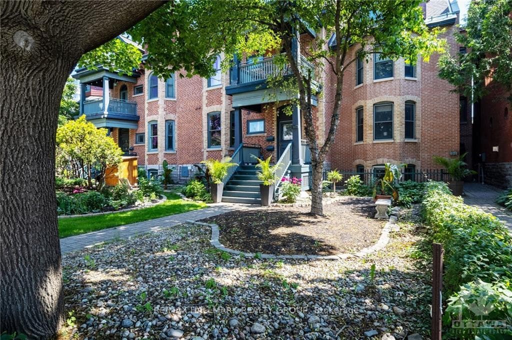 513 KING EDWARD Avenue Unit 1 photo 1